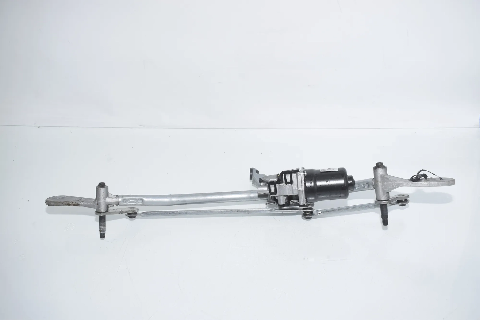 Front Windshield Wiper Mechanism – OEM 7427901 · BMW 3 Touring (G21) (2019 - -) 320 d 2024 – 3