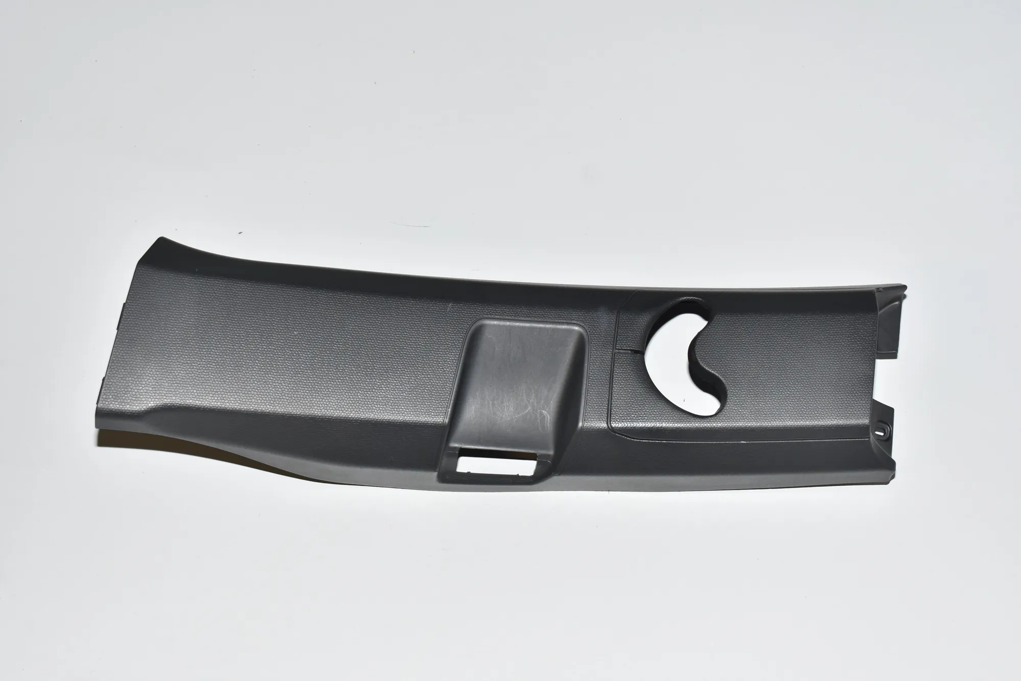 Left Side B Pillar Trim – OEM 7287935 · BMW i3 (I01) Electric 2019 – 2