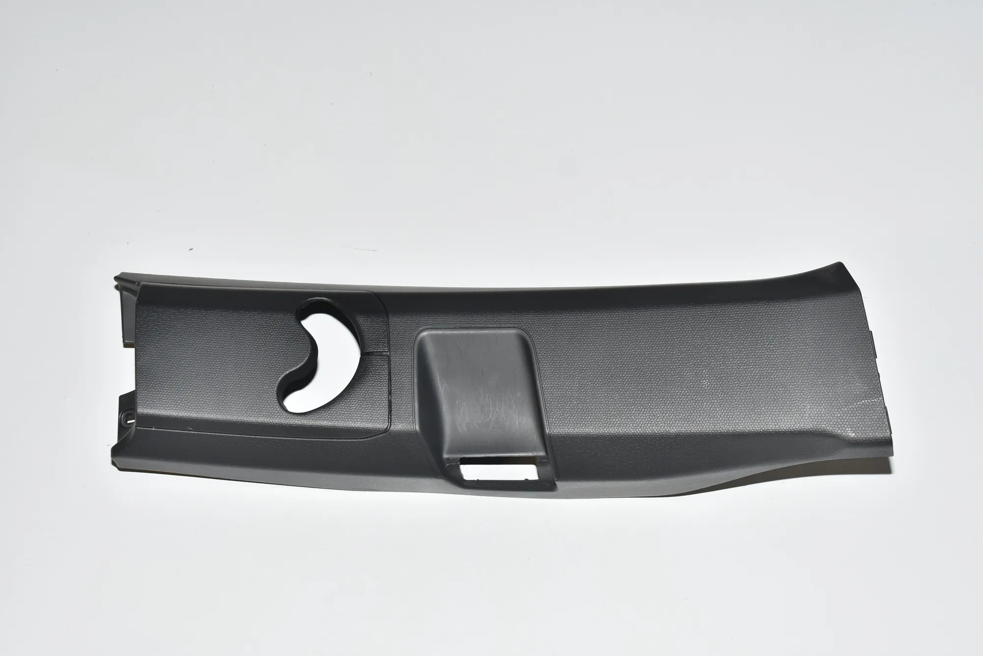 Right Side B Pillar Trim – OEM 7287936 · BMW i3 (I01) Electric 2019 – 2