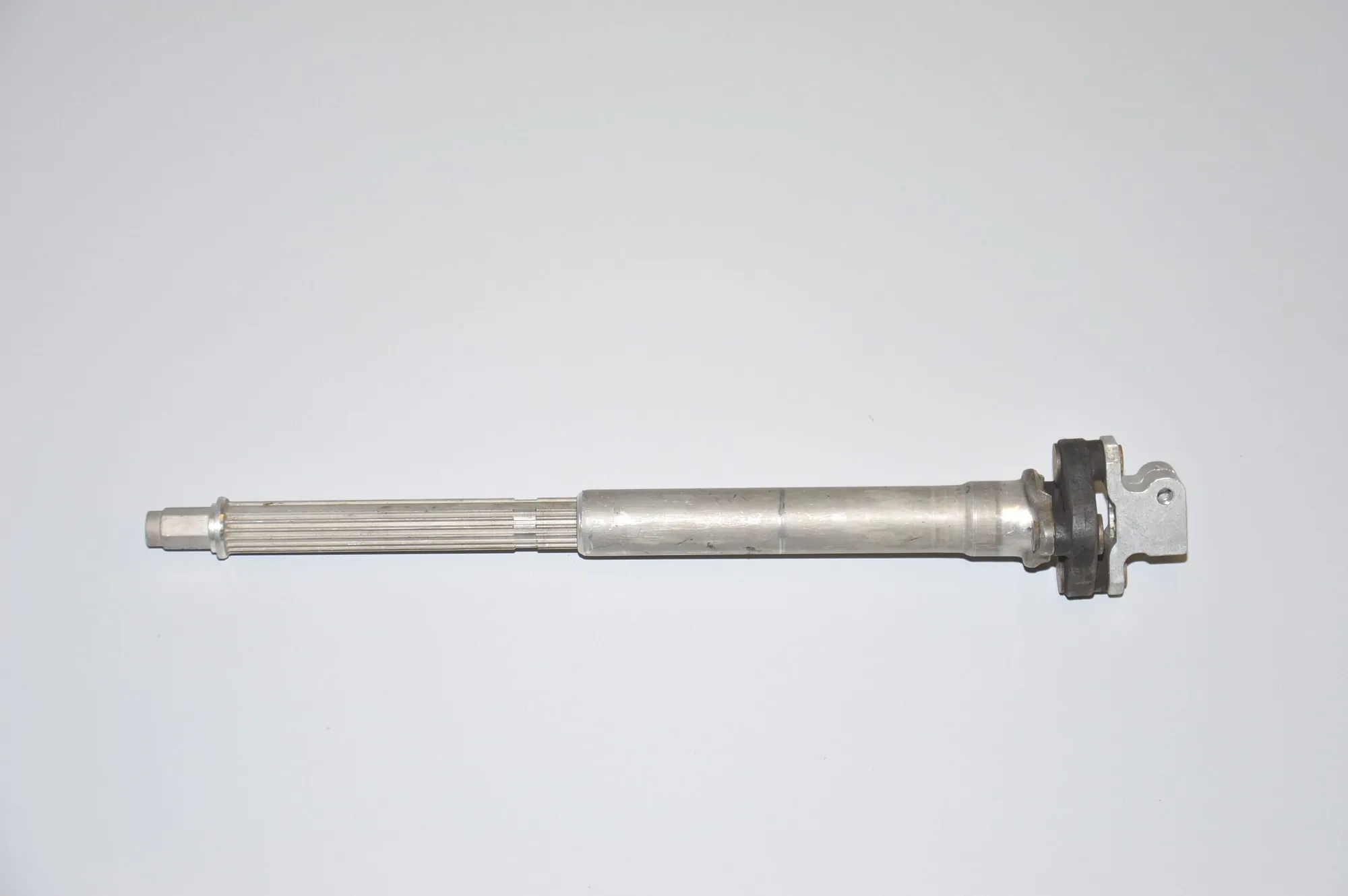 Steering Column Shaft Joint – OEM 6864887 · BMW i8 (I12) BMW i8 (I12) hybrid 2015