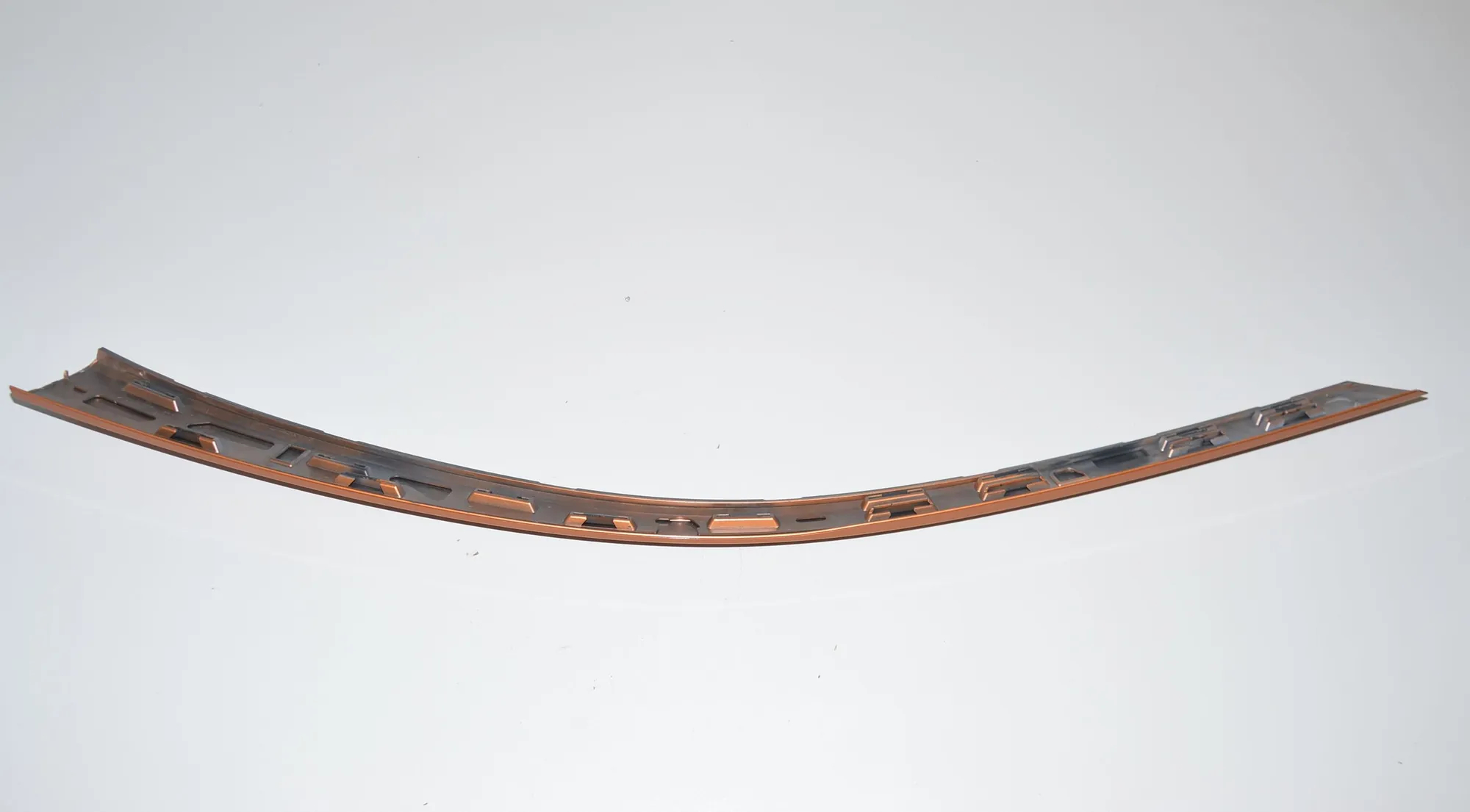 Right Side Roof Strip Trim – OEM 7372042 · BMW i8 (I12) BMW i8 (I12) hybrid 2015 – 5