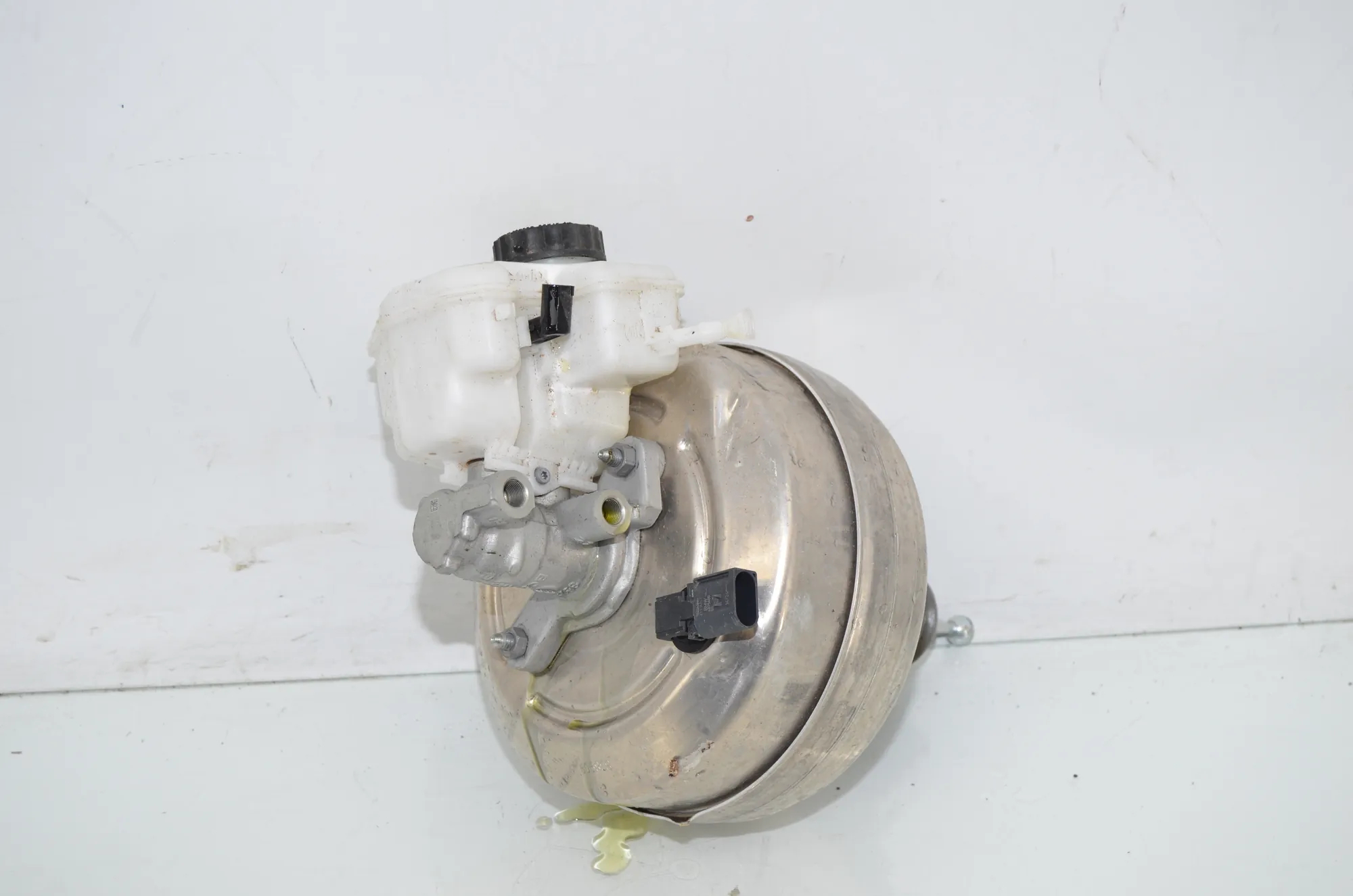 Brake Servo Booster – OEM 6879423 · BMW 3 Touring (G21) (2019 - -) 320 d 2024