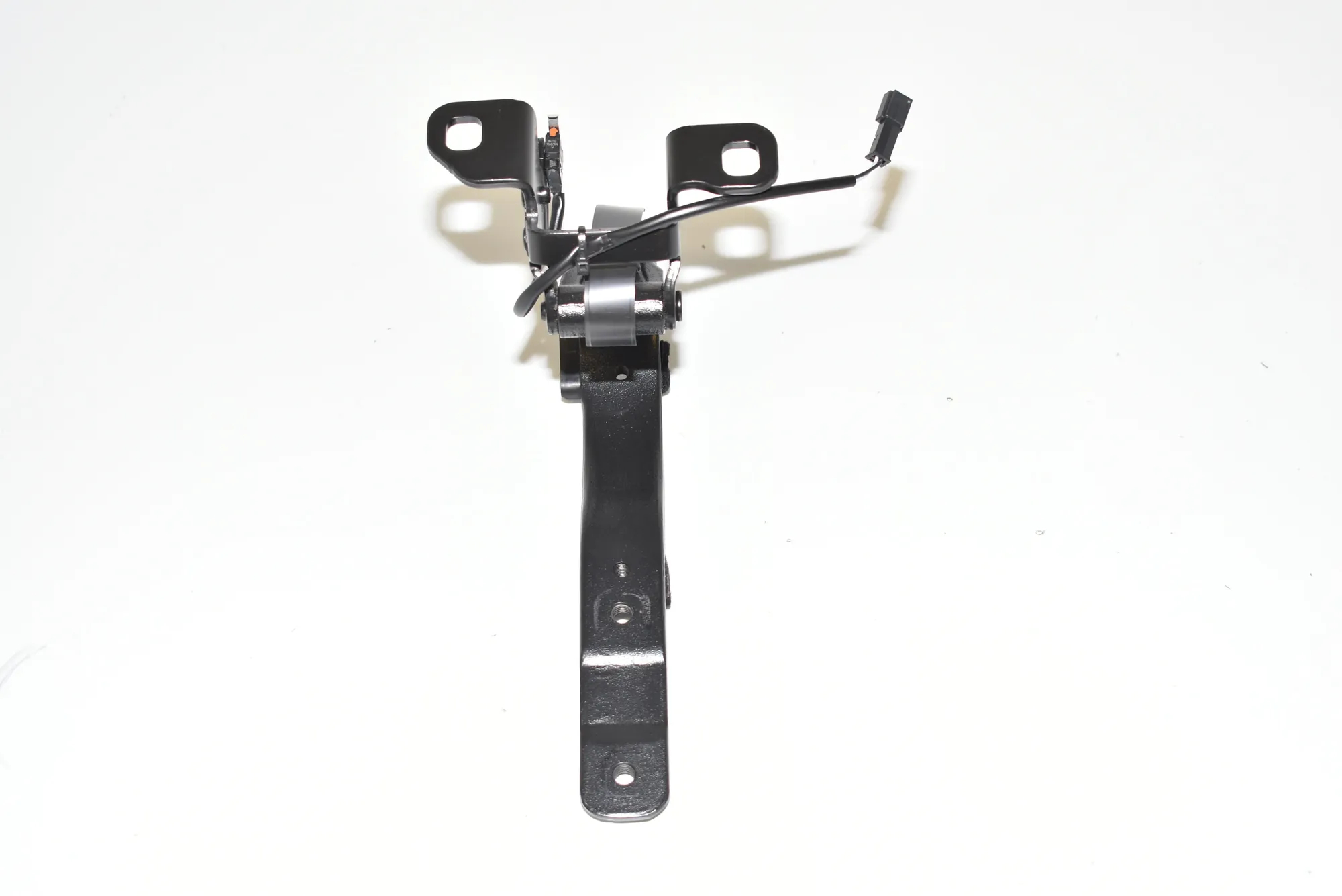 Left Side Bootlid Hinge – OEM 7296773 · BMW i3 (I01) Electric 2019 – 3