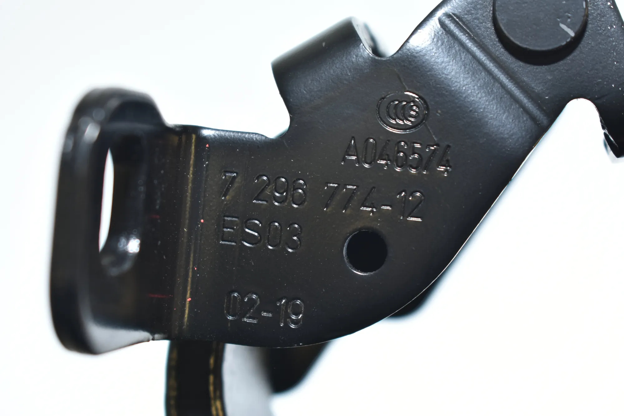 Right Side Bootlid Hinge – OEM 7296774 · BMW i3 (I01) Electric 2019 – 4