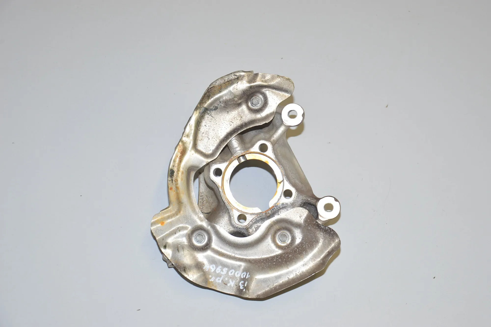 Front Left Wheel Hub – OEM 6852159 · BMW i3 (I01) Electric 2019