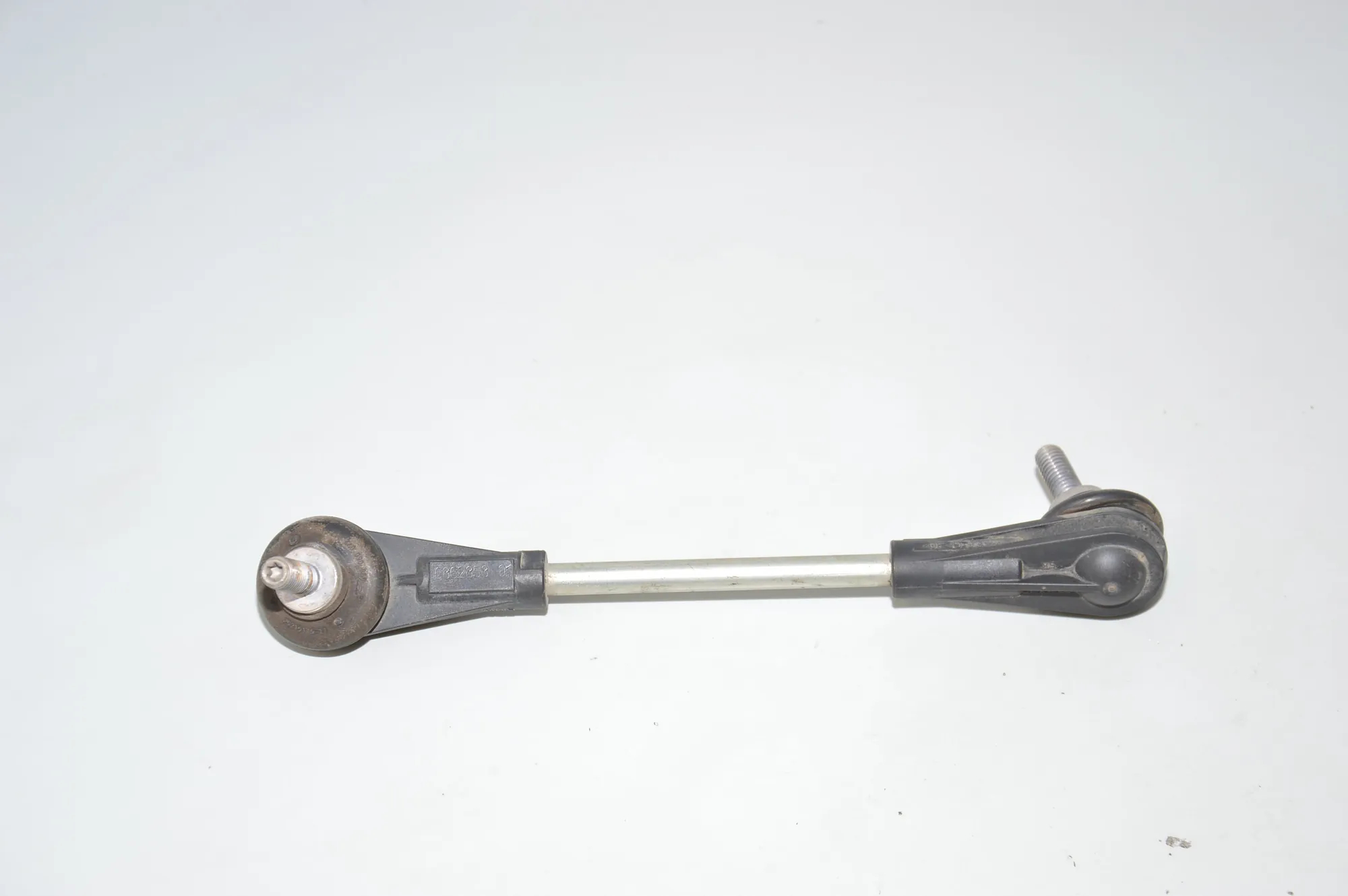 Front Right Stabilizer Link – OEM 6862858 · BMW i3 (I01) Electric 2019 – 4