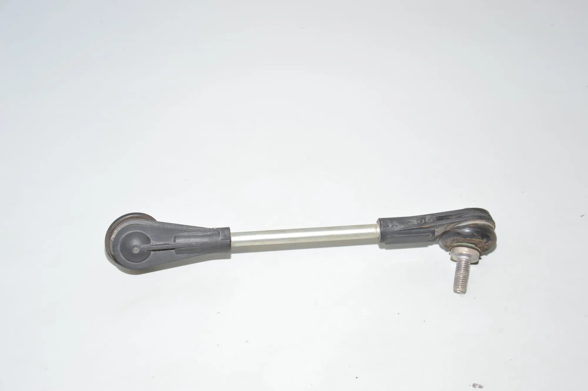 Front Right Stabilizer Link – OEM 6862858 · BMW i3 (I01) Electric 2019
