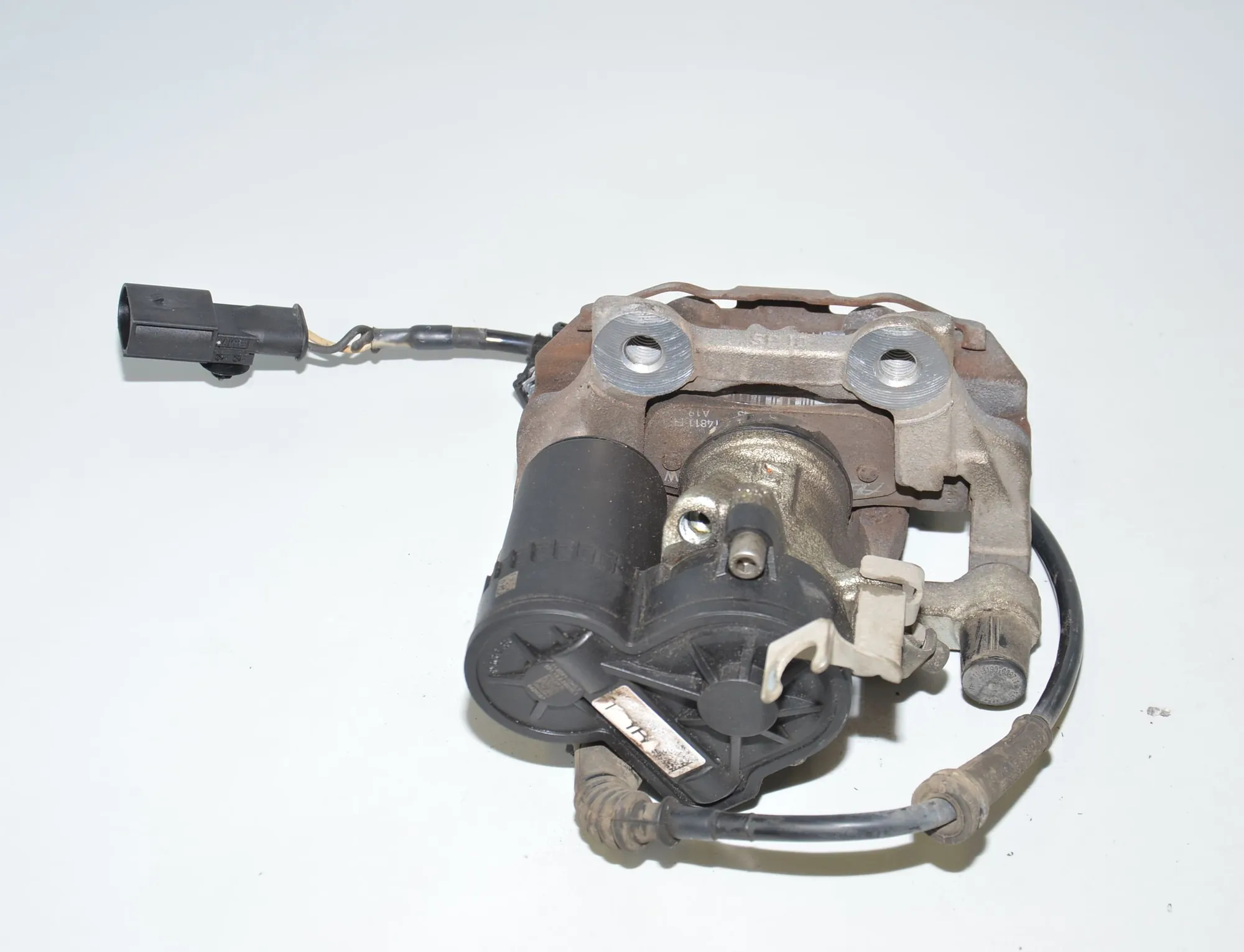 Rear Left Brake Caliper – OEM 6883019 · BMW i3 (I01) Electric 2019