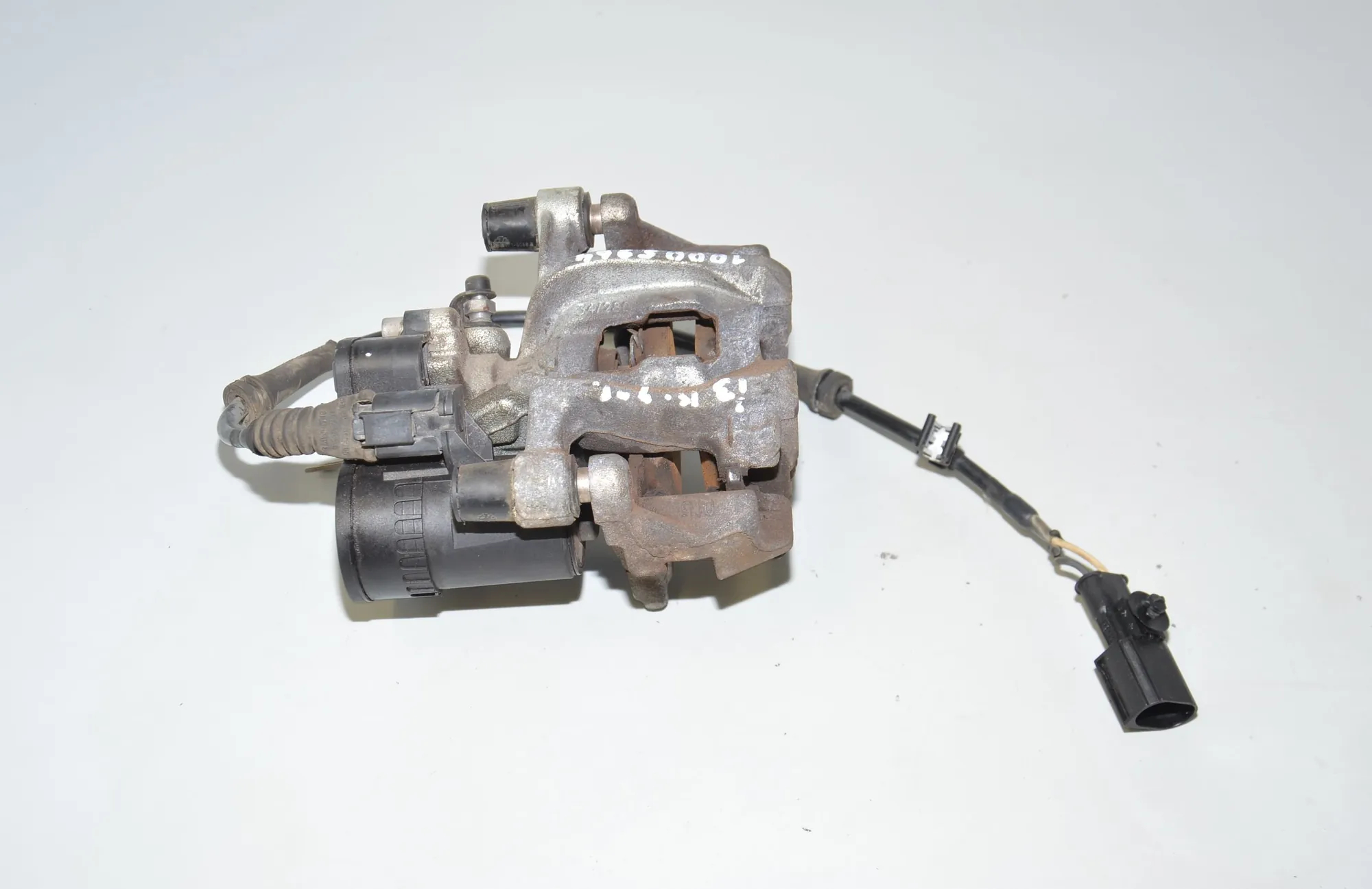 Rear Left Brake Caliper – OEM 6883019 · BMW i3 (I01) Electric 2019 – 6