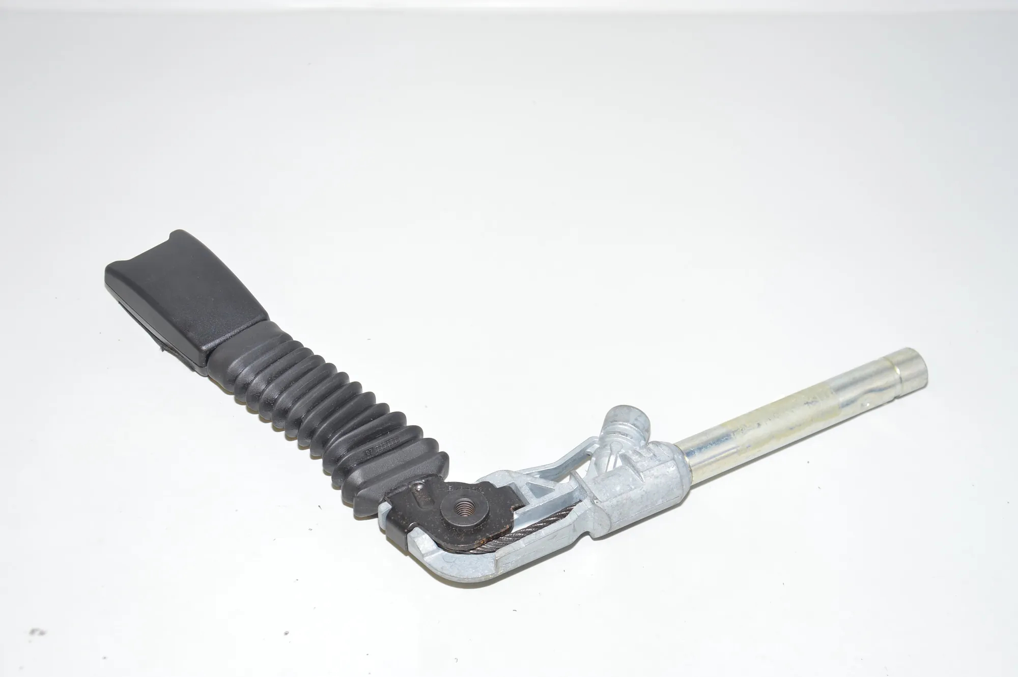 Front Right Seat Buckle – OEM 9117238 · BMW 5 (E60) 520 d 2007
