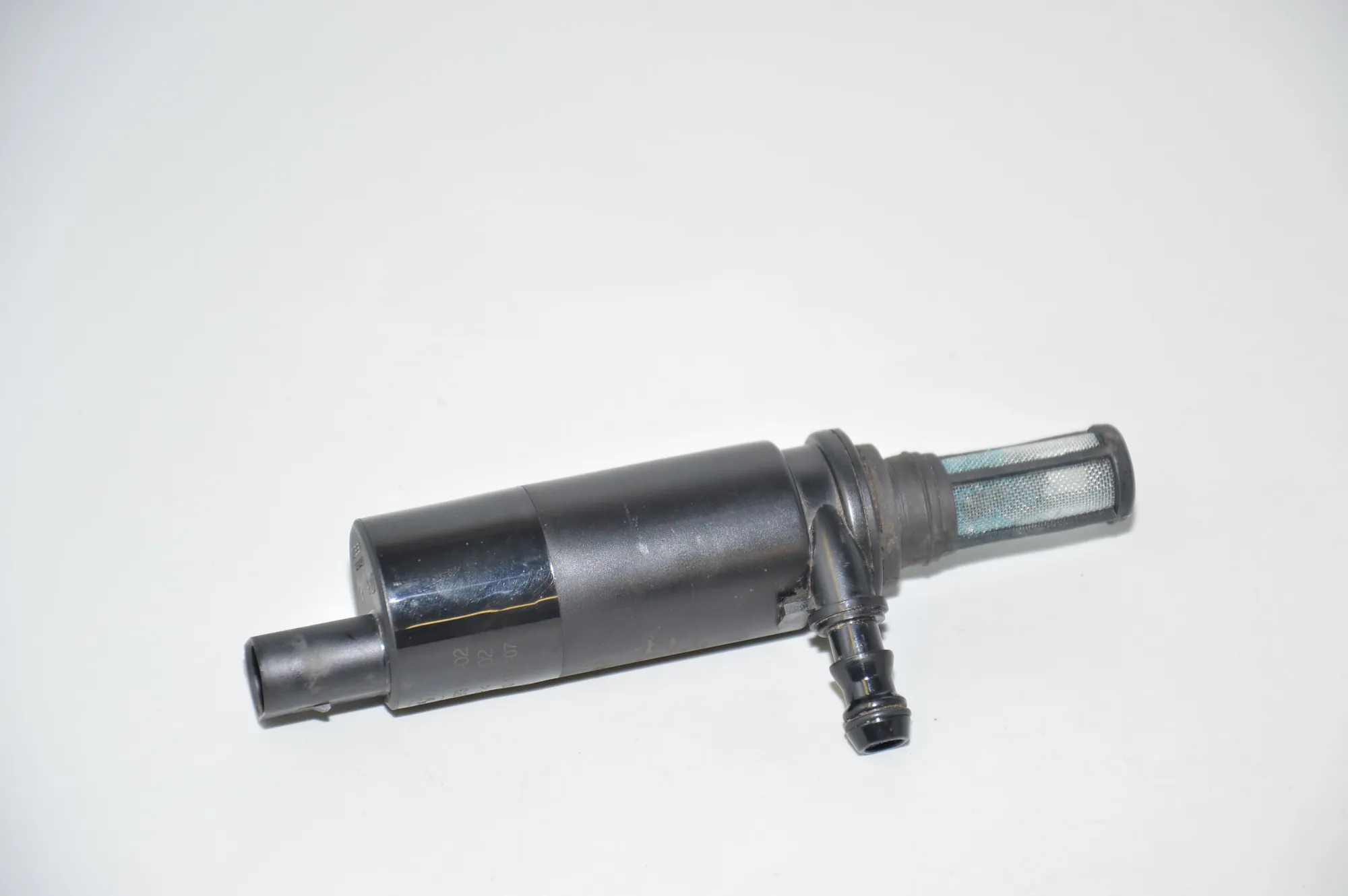 Washer Tank Motor – OEM 6973097 · BMW 5 (E60) 520 d 2007