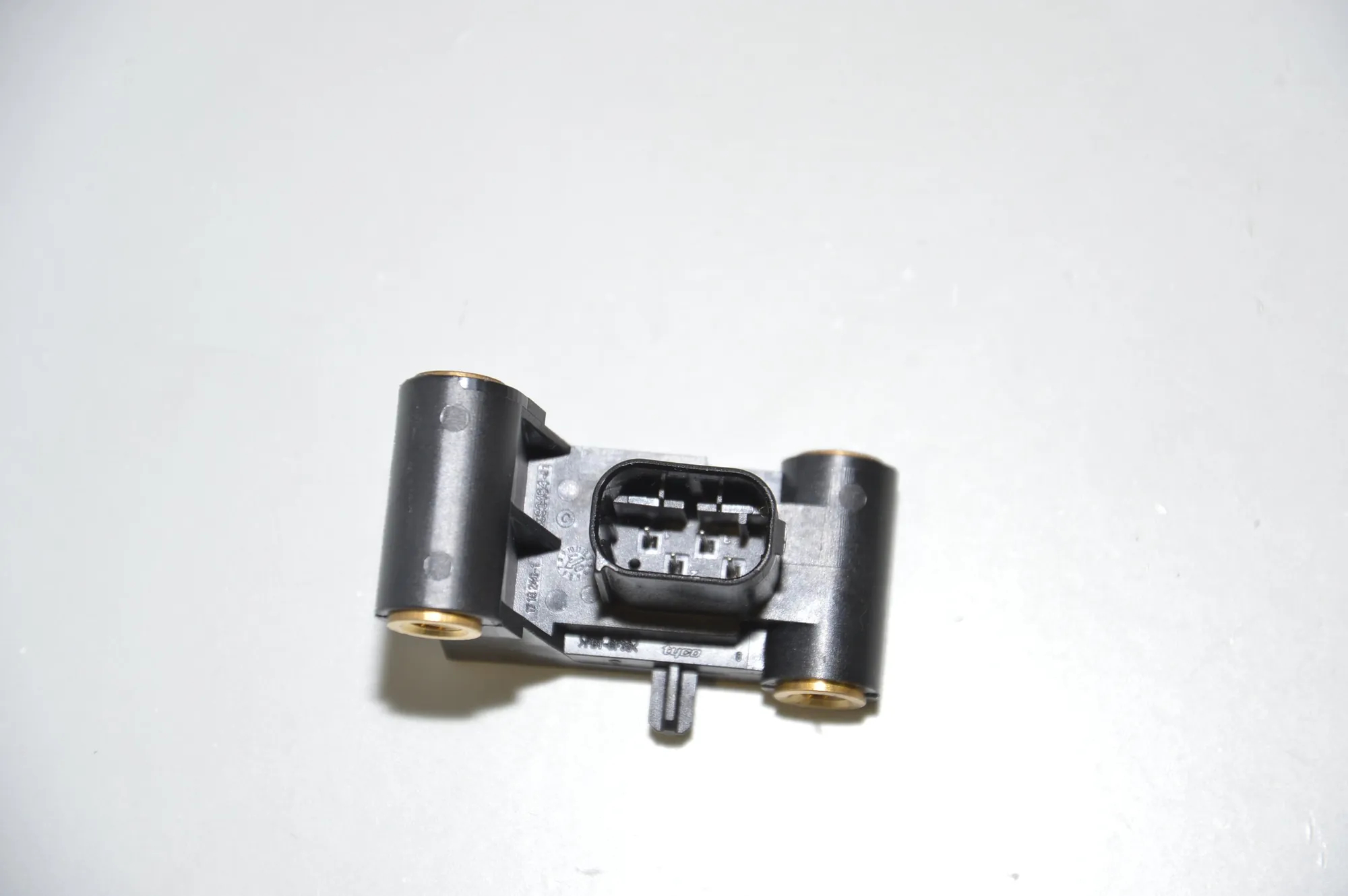 Front Right Impact Sensor – OEM 6977398 · BMW 5 (E60) 520 d 2007 – 5