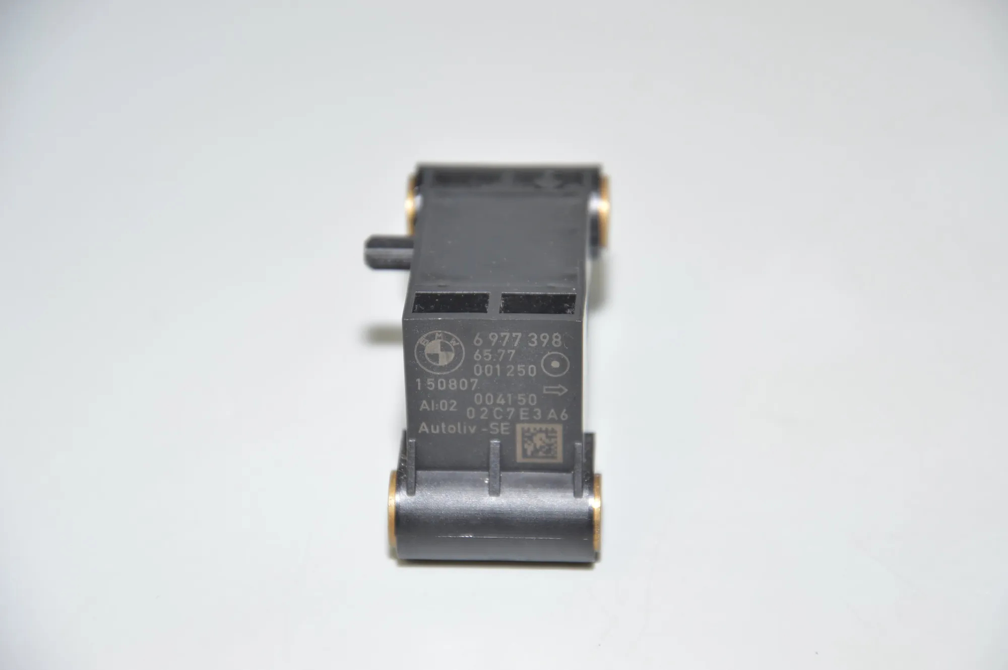 Front Right Impact Sensor – OEM 6977398 · BMW 5 (E60) 520 d 2007 – 6