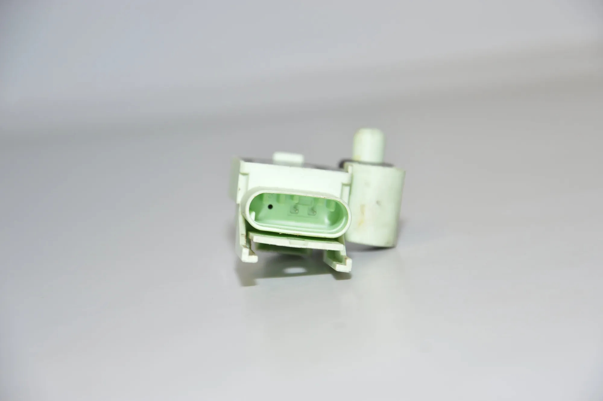 Left Side Impact Sensor – OEM 9118168 · BMW 5 (E60) 520 d 2007 – 5