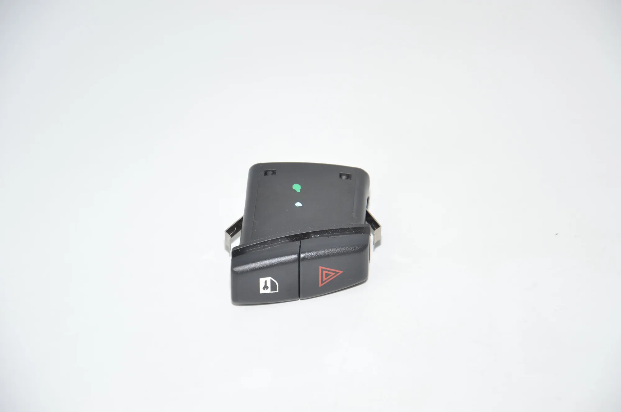 Hazard Button – OEM 6919506 · BMW 5 (E60) 520 d 2007