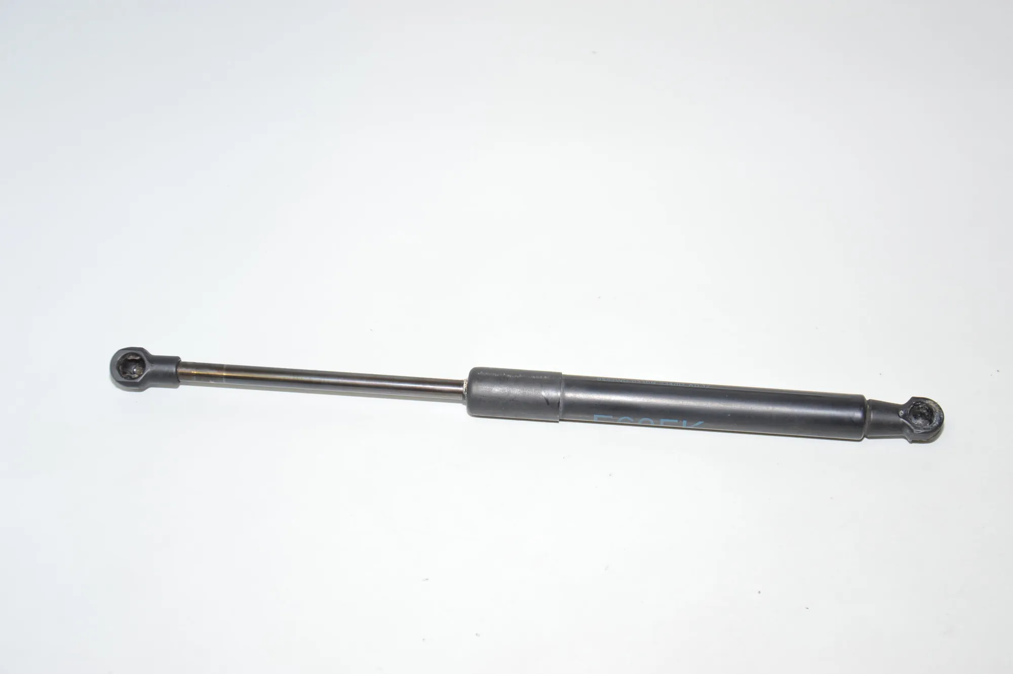Front Right Bonnet Strut – OEM 7008745 · BMW 5 (E60) 520 d 2007