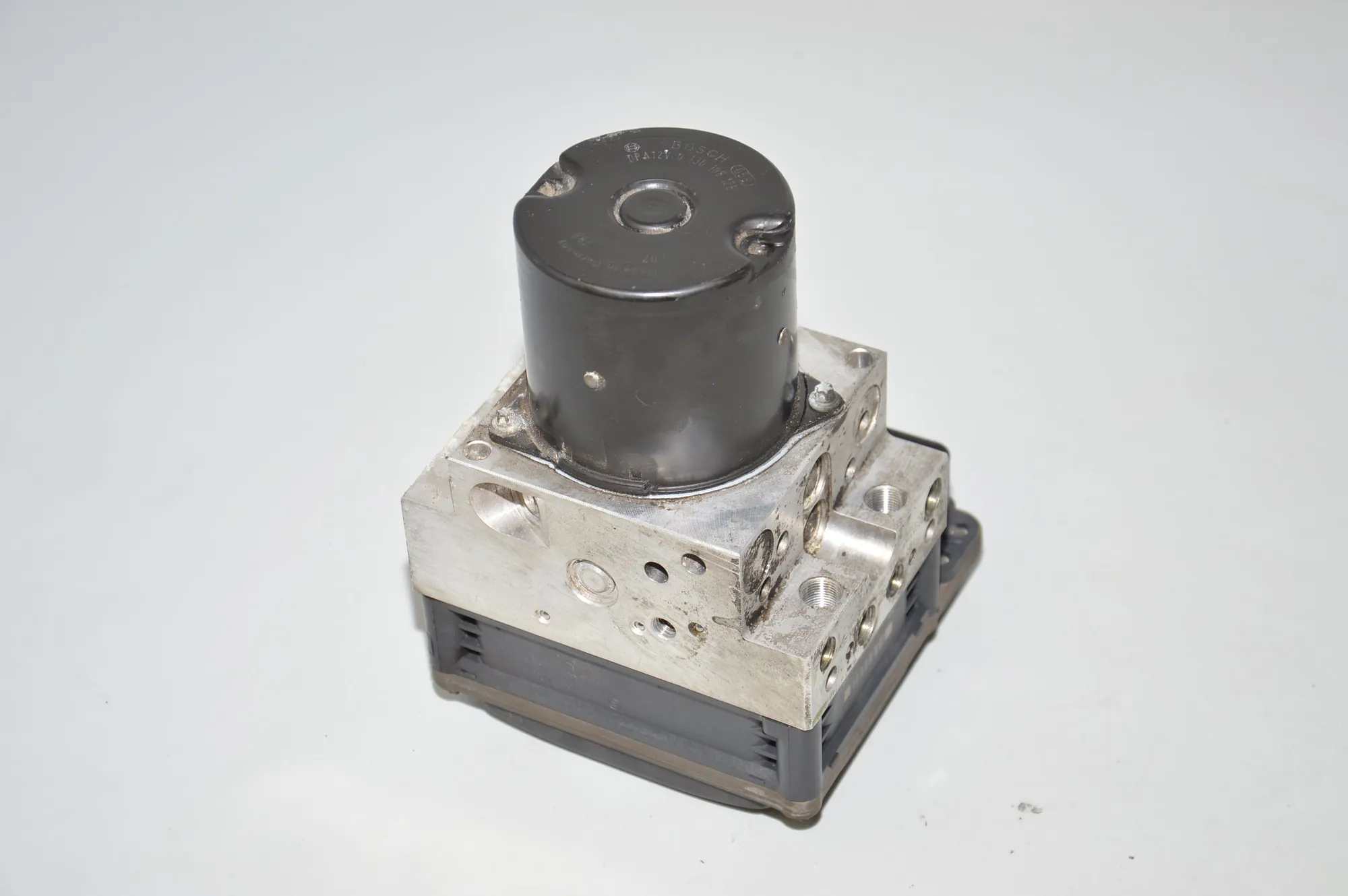 ABS Pump – OEM 6784151 · BMW 5 (E60) 520 d 2007 – 3