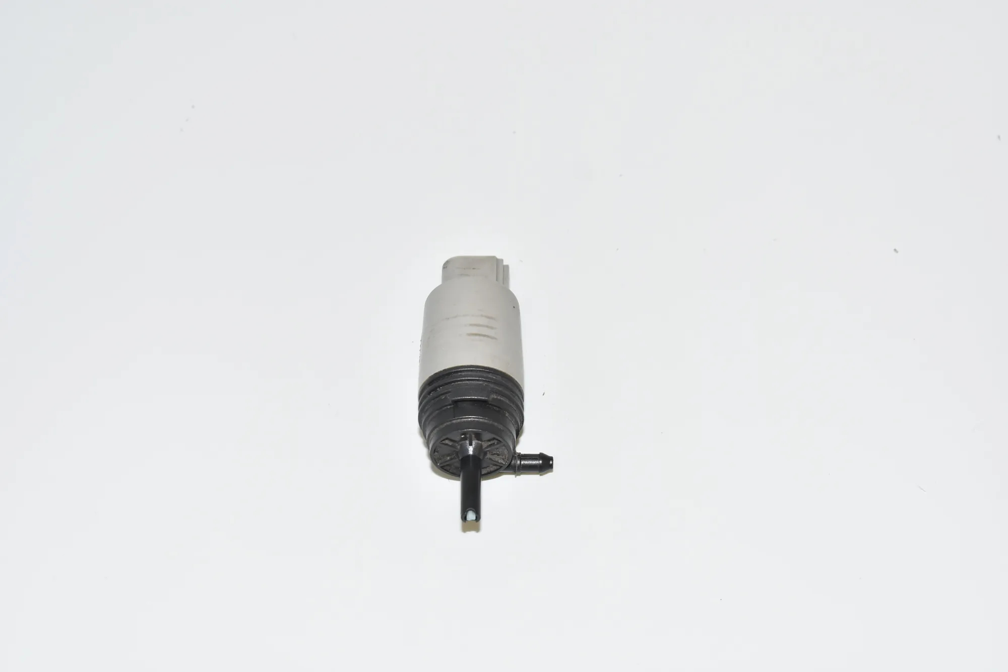 Washer Tank Motor – OEM 6934159 · BMW 5 (E60) 535 d 2006 – 2