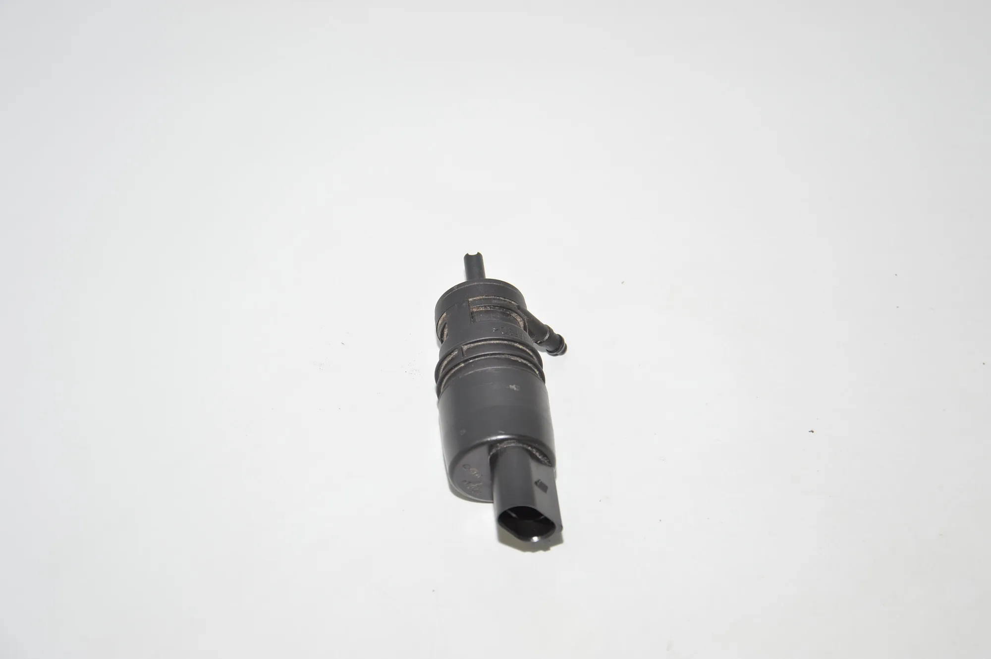 Washer Tank Motor – OEM 7302589 · BMW 3 Touring (E91) 318 d 2011 – 3