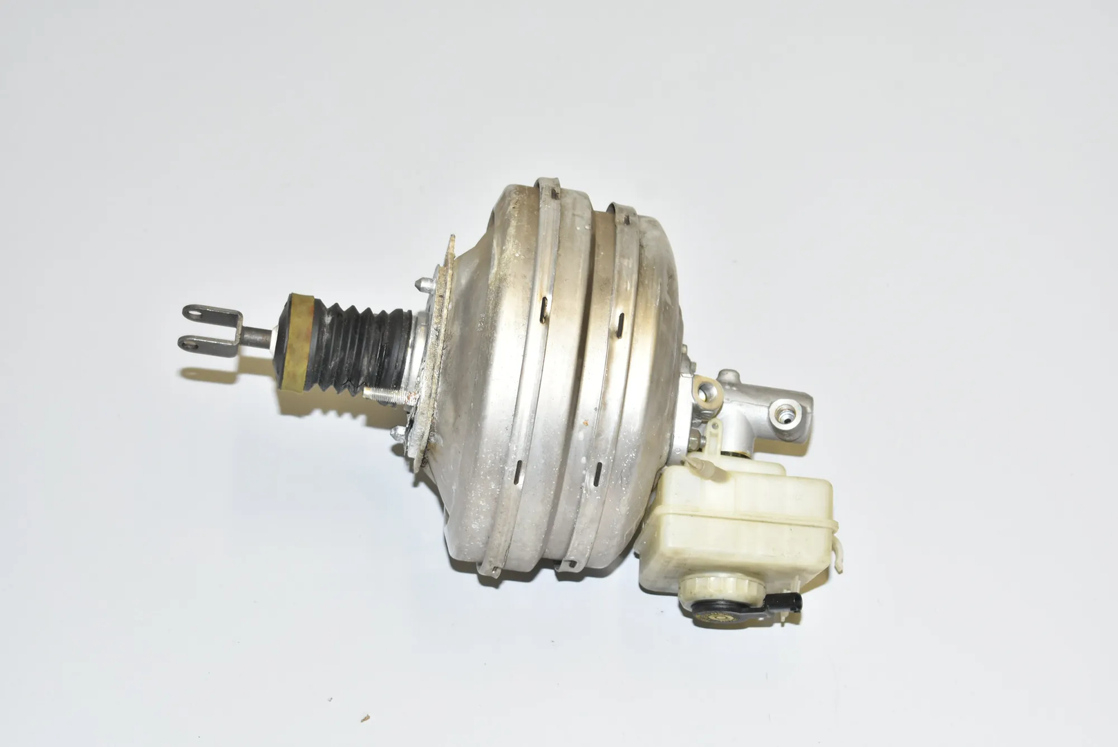 Brake Servo Booster – OEM 6765937 · BMW 5 (E60) 535 d 2006 – 2