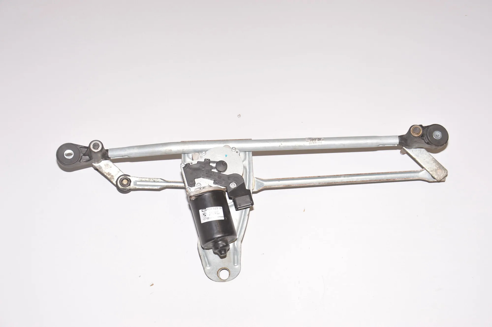 Front Windshield Wiper Mechanism – OEM 7111536 · BMW X5 (E53) 3.0 d 2006