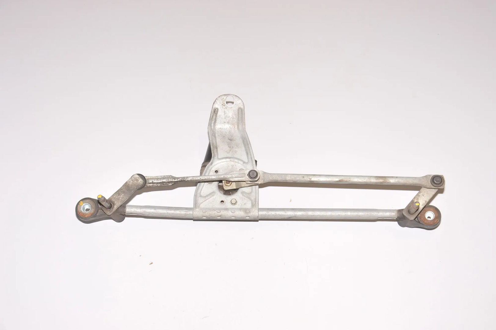 Front Windshield Wiper Mechanism – OEM 7111536 · BMW X5 (E53) 3.0 d 2006 – 4