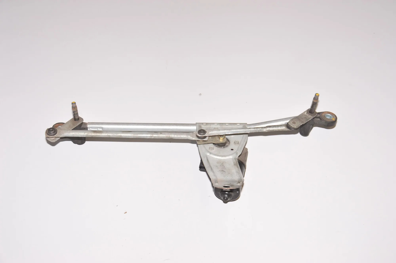 Front Windshield Wiper Mechanism – OEM 7111536 · BMW X5 (E53) 3.0 d 2006 – 3