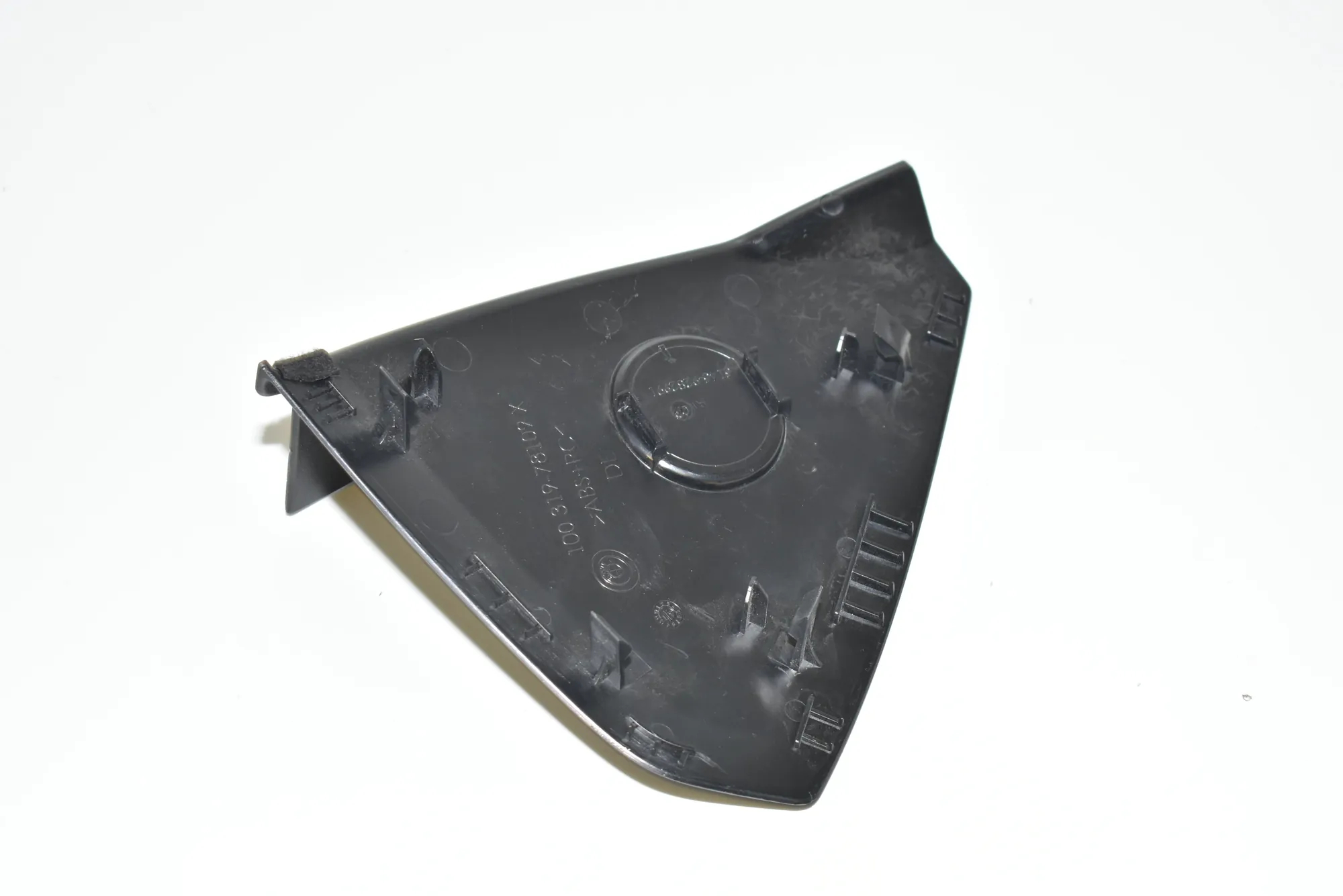 Other Interior Parts – OEM 9282991 · BMW i3 (I01) Electric 2019 – 3