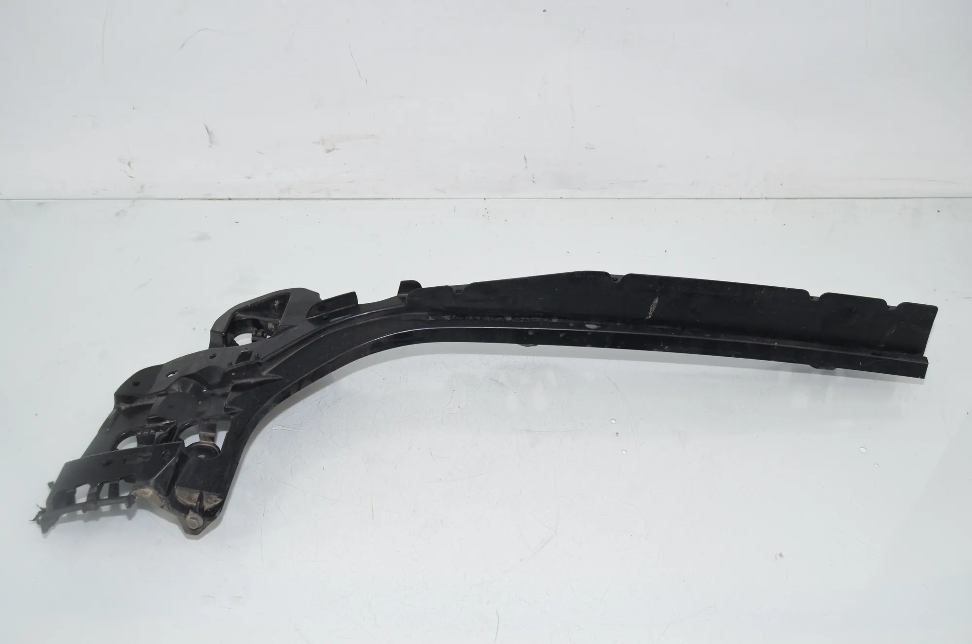 Rear Right Bumper Bracket – OEM 5A1CC62 · BMW 3 Touring (G21) (2019 - -) 320 d 2024 – 2