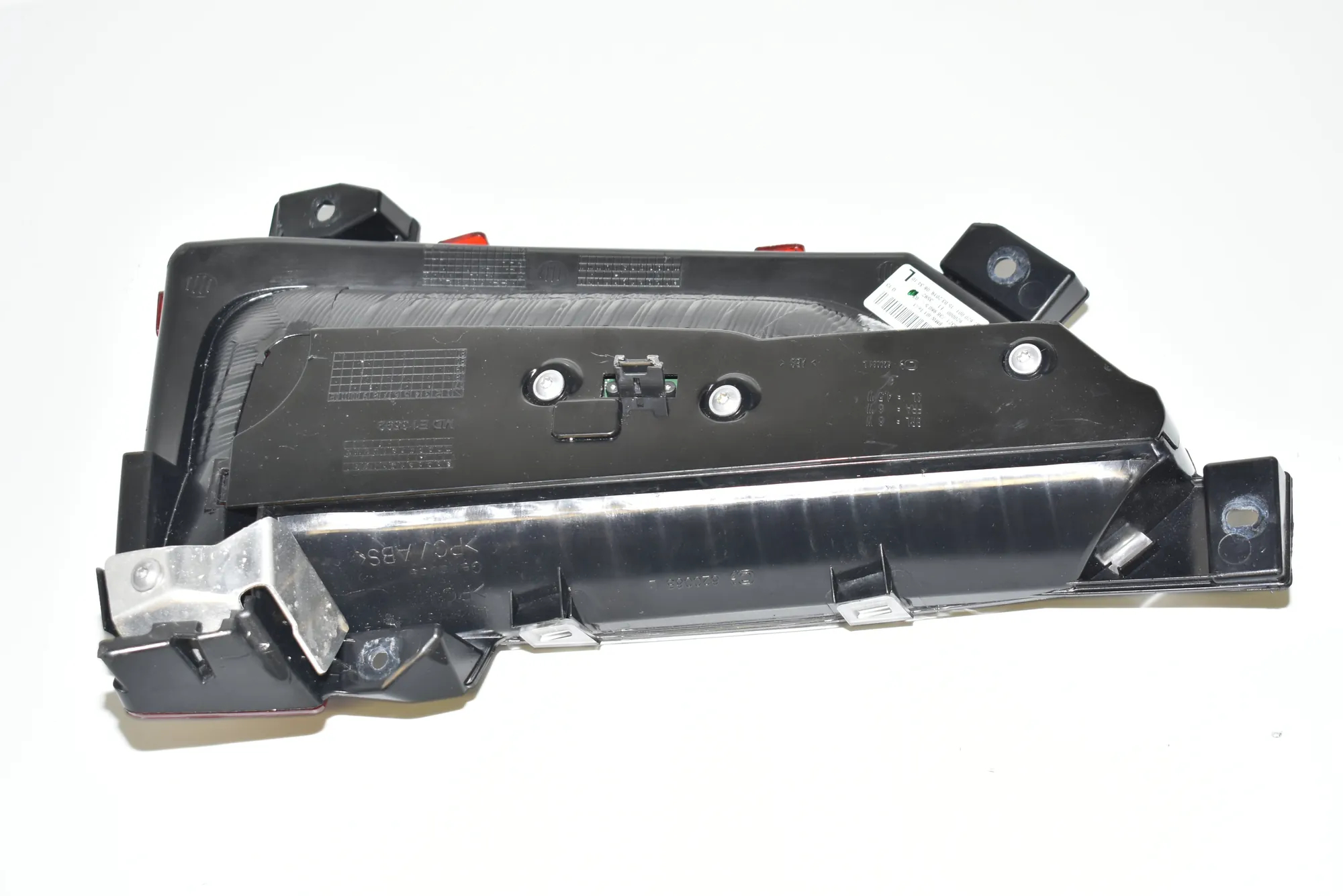 Left Side Tailgate Tail Light – OEM 7389605 · BMW i3 (I01) Electric 2019 – 4