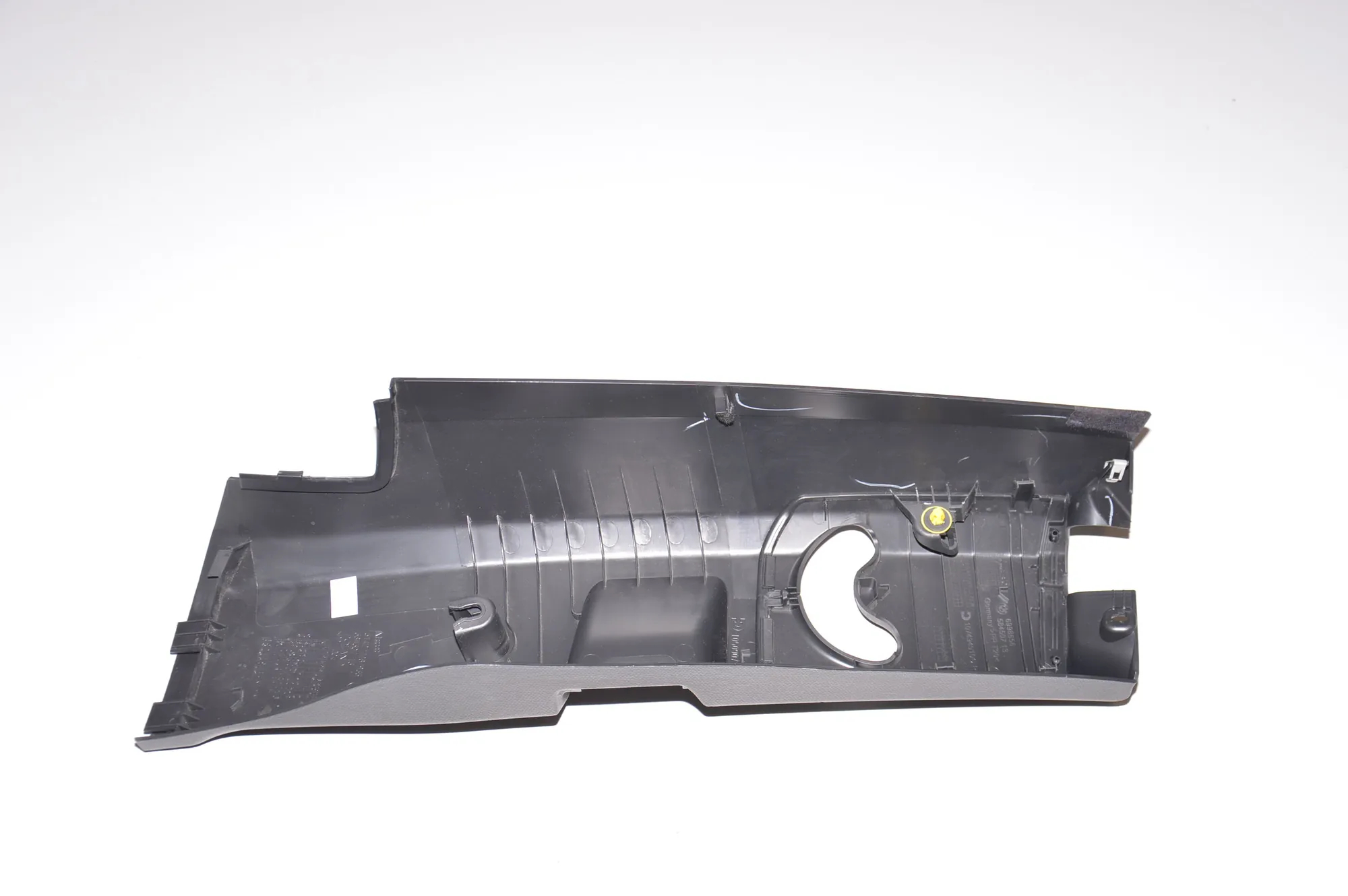 Right Side B Pillar Trim – OEM 6998656 · BMW i3 (I01) Electric 2019 – 4