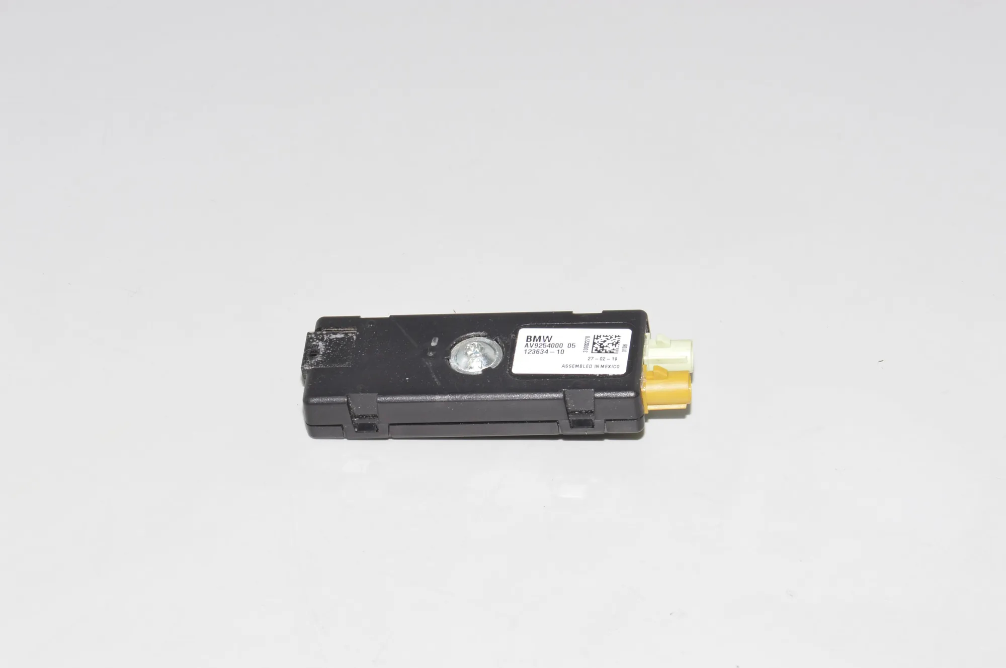 Antenna Amplifier – OEM 9254000 · BMW i3 (I01) Electric 2019 – 2