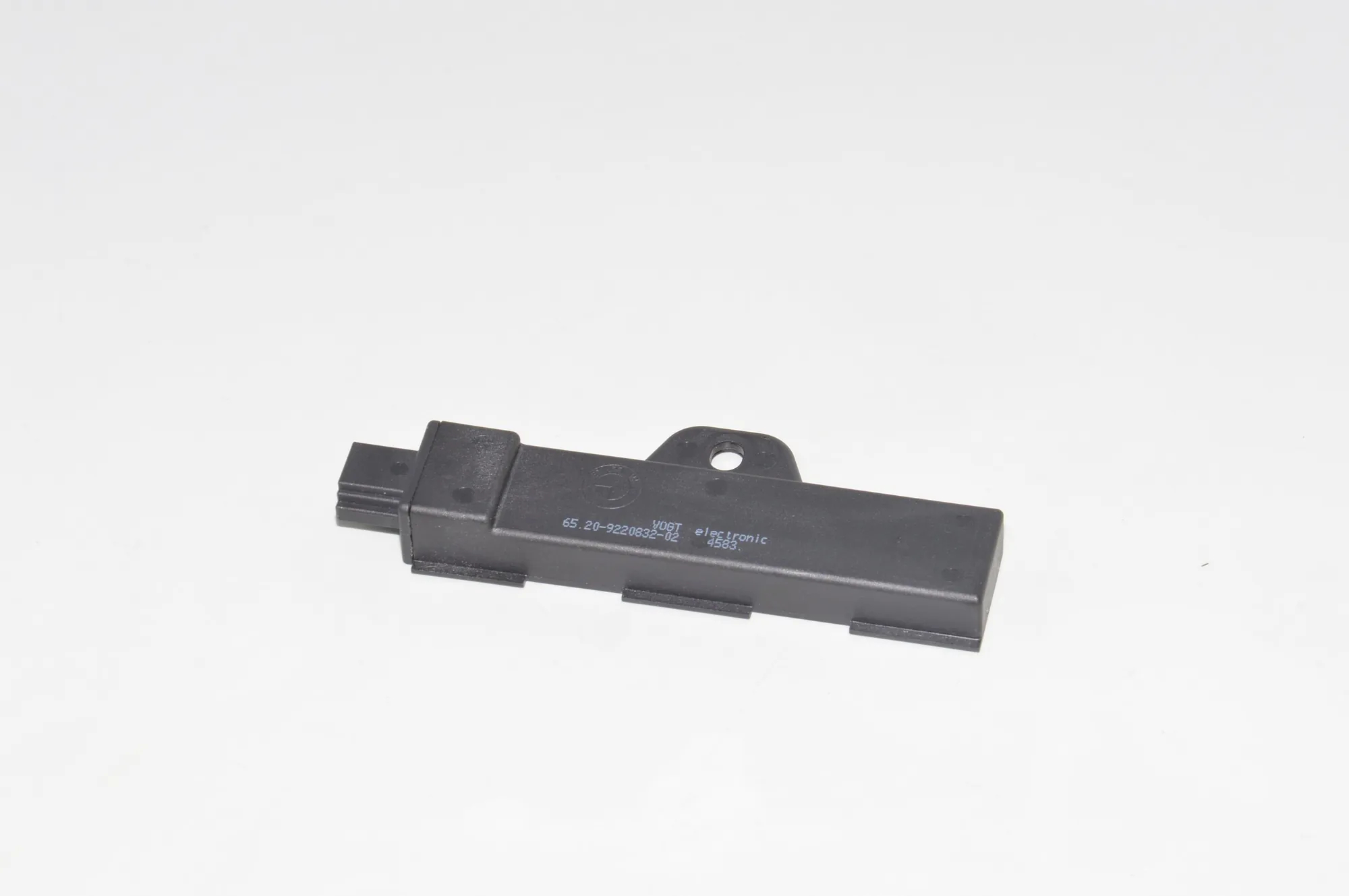 Antenna – OEM 9220832 · BMW i3 (I01) Electric 2019 – 2