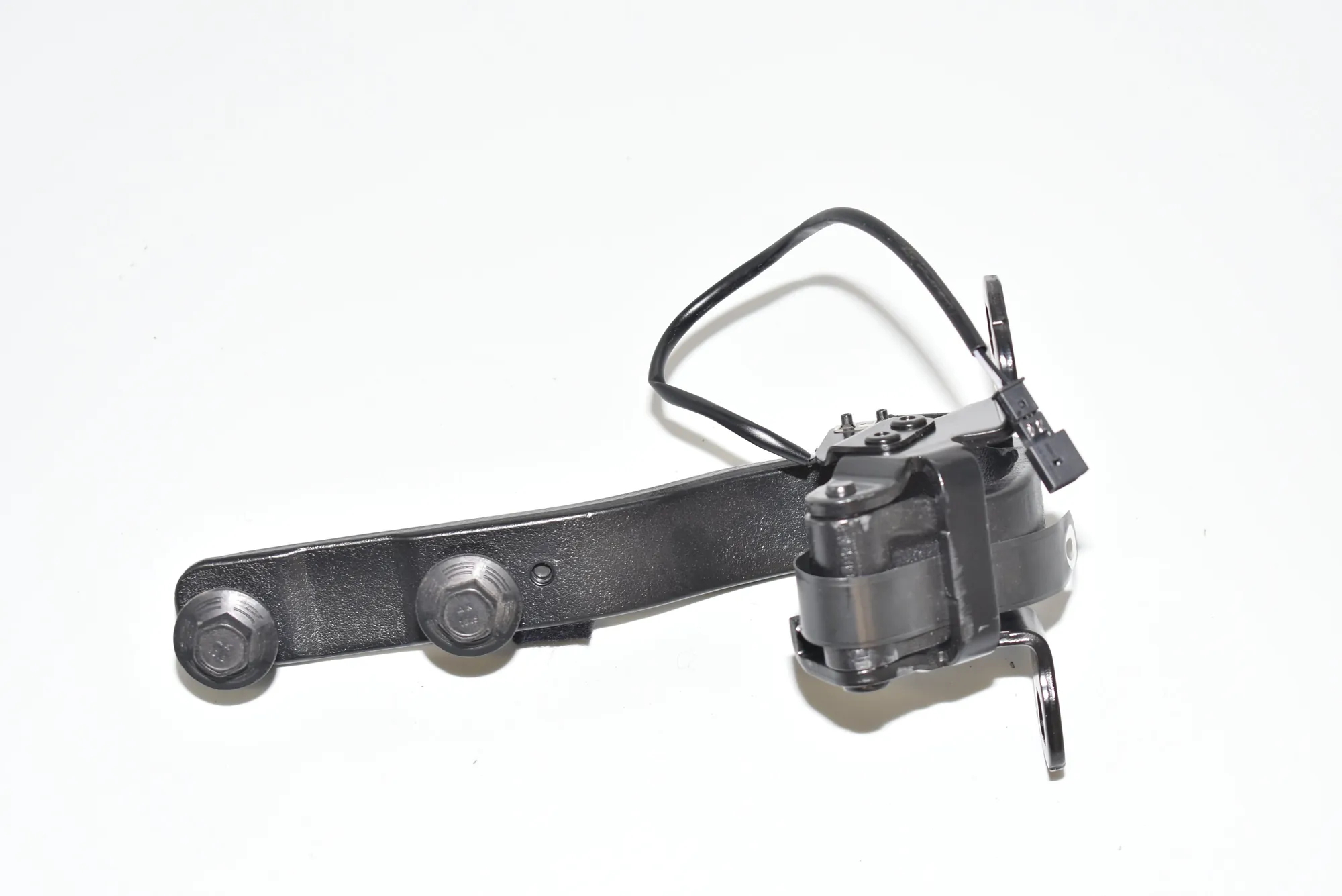 Left Side Bootlid Hinge – OEM 7296773 · BMW i3 (I01) BMW i3 (I01) Electric 2019