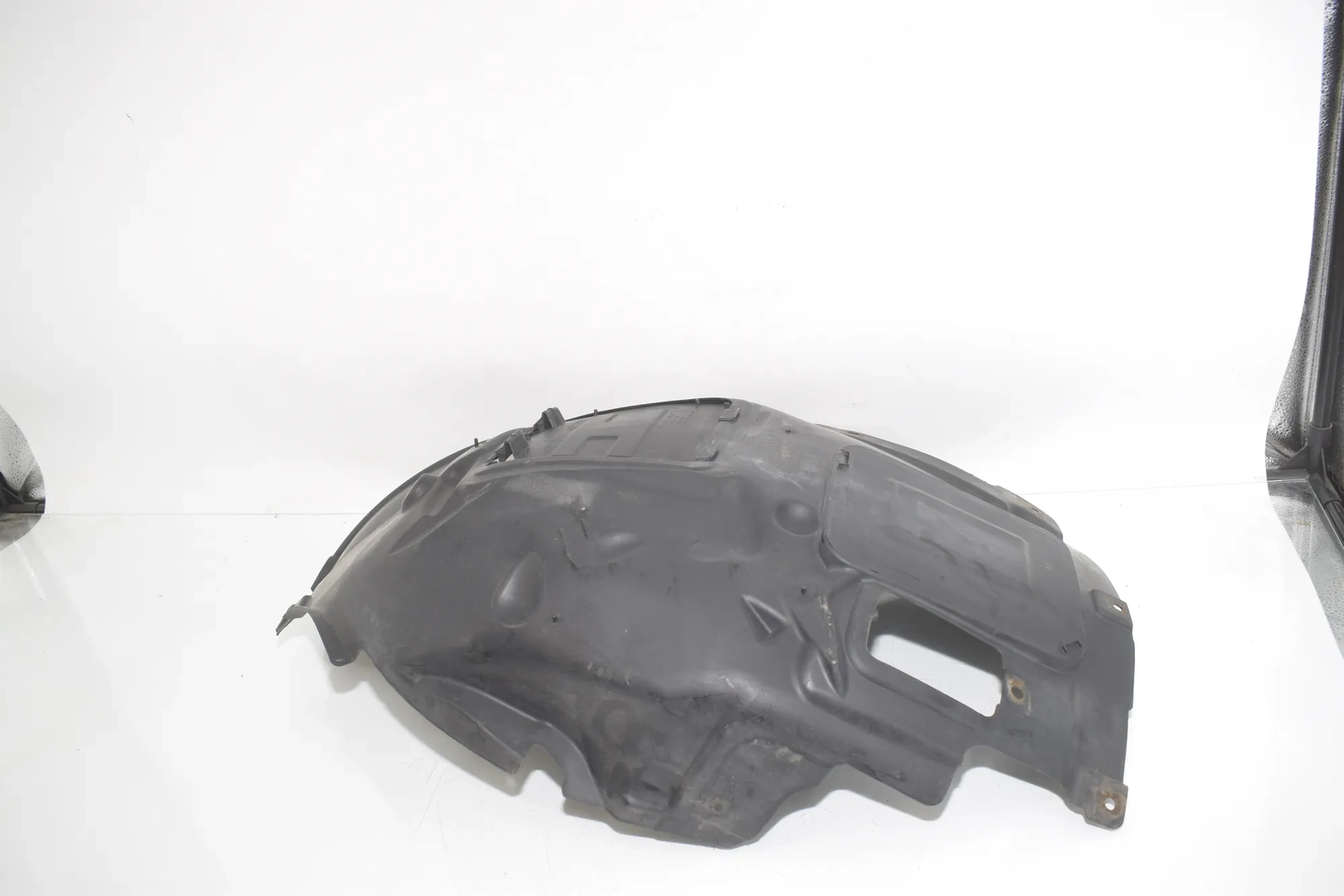 Front Left Arch Liner Front Part – OEM 7260725 · BMW 3 Touring (F31) 330 d 2013