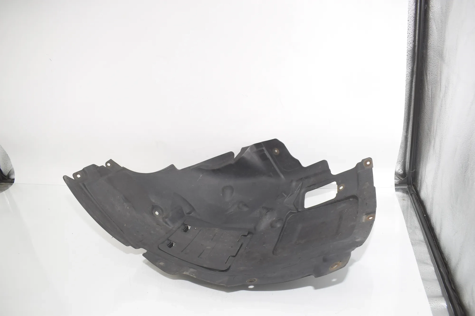 Front Left Arch Liner Front Part – OEM 7260725 · BMW 3 Touring (F31) 330 d 2013 – 3