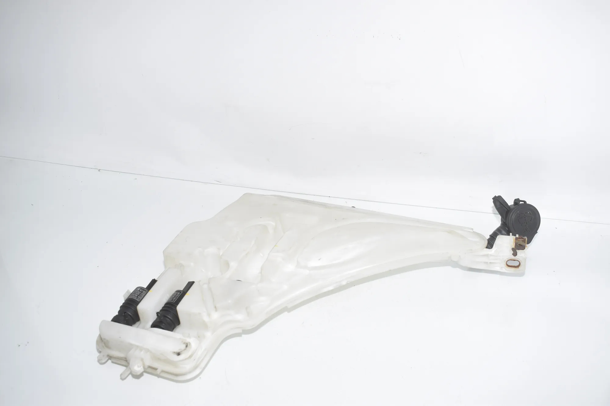 Window Washer Tank – OEM 7241675 · BMW 3 Touring (F31) 330 d 2013