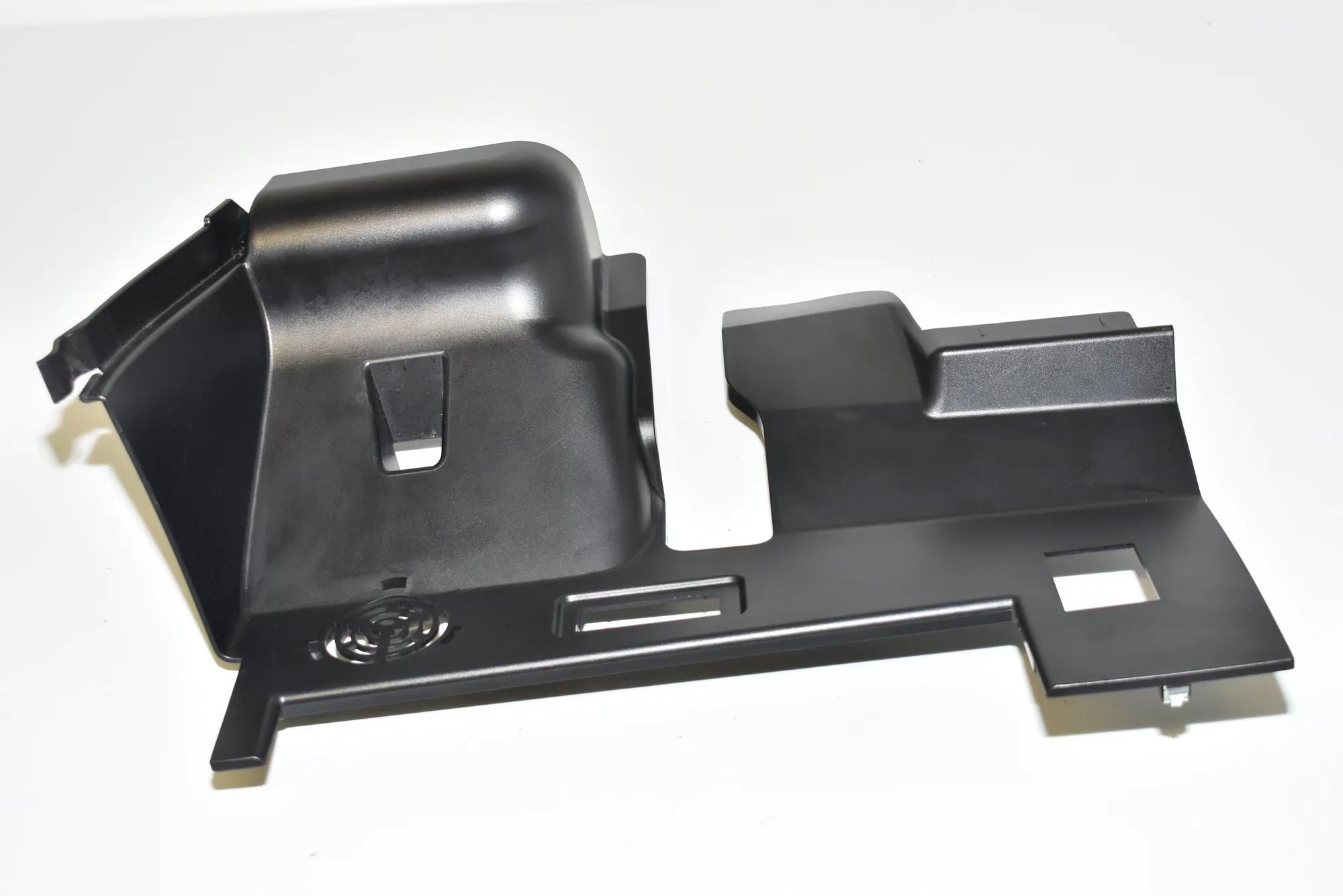 Dashboard Lower Trim – OEM 9283030 · BMW i3 (I01) Electric 2019