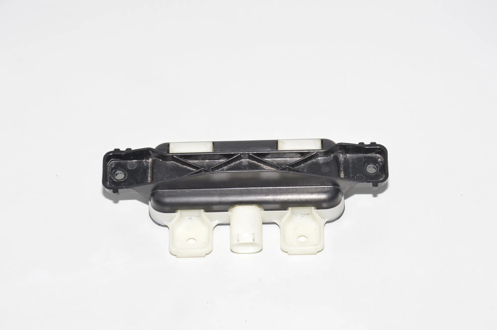 Tailgate Open Switch – OEM 7315602 · BMW i3 (I01) Electric 2019 – 4