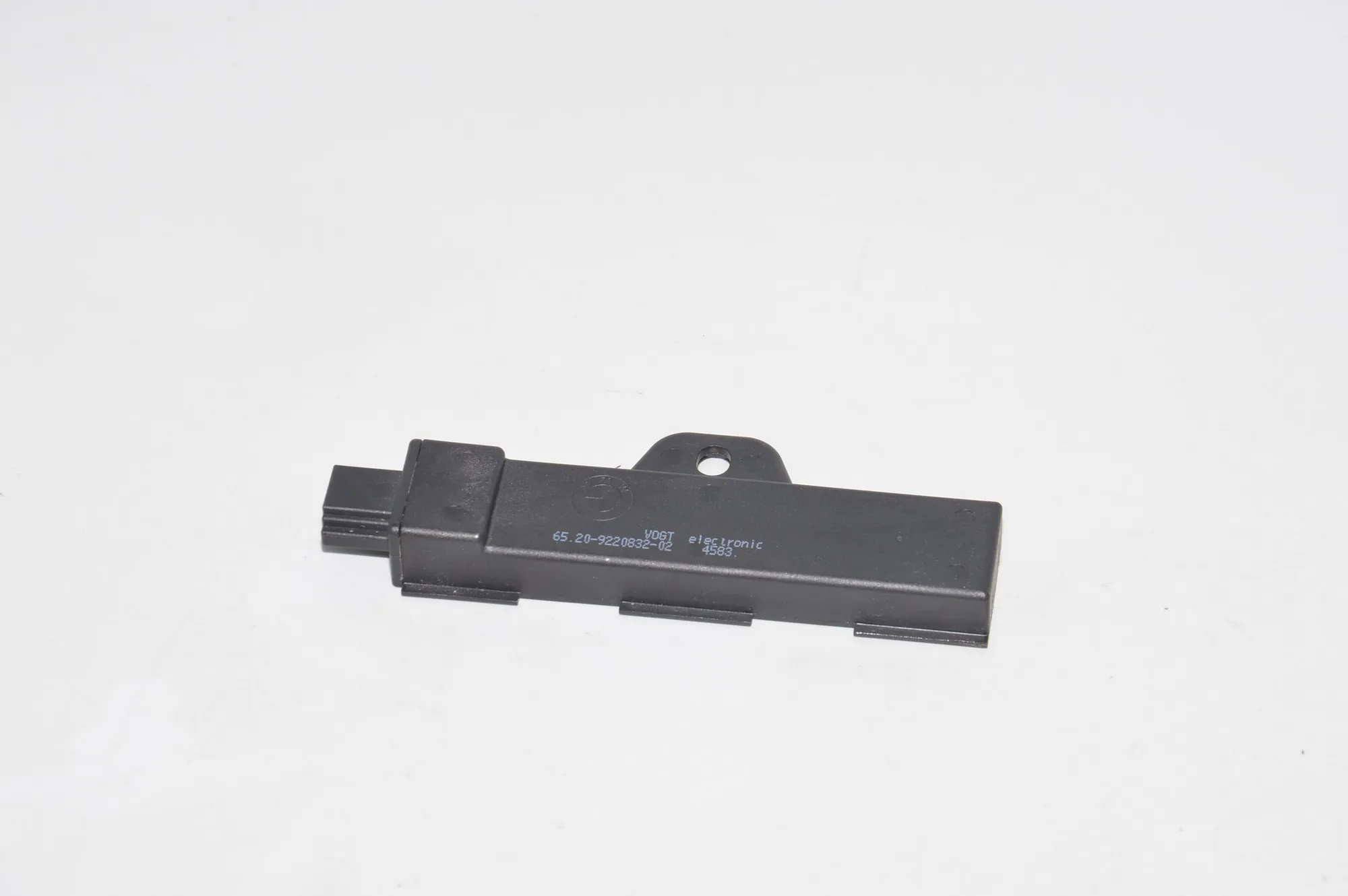 Antenna – OEM 9220832 · BMW i3 (I01) Electric 2019 – 2
