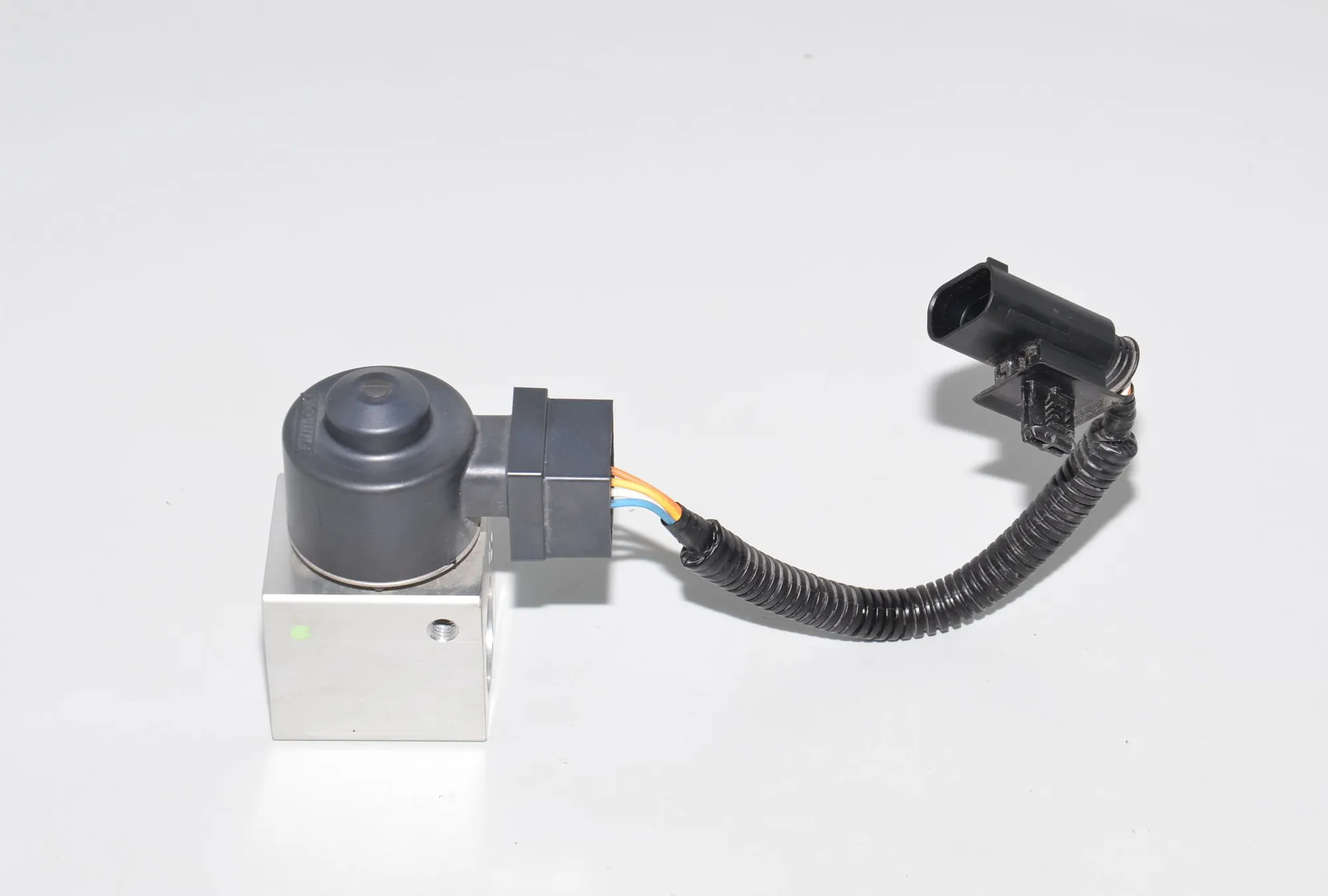 A/C Conditioner Expansion Valve – OEM 9292569 · BMW i3 (I01) Electric 2019 – 2