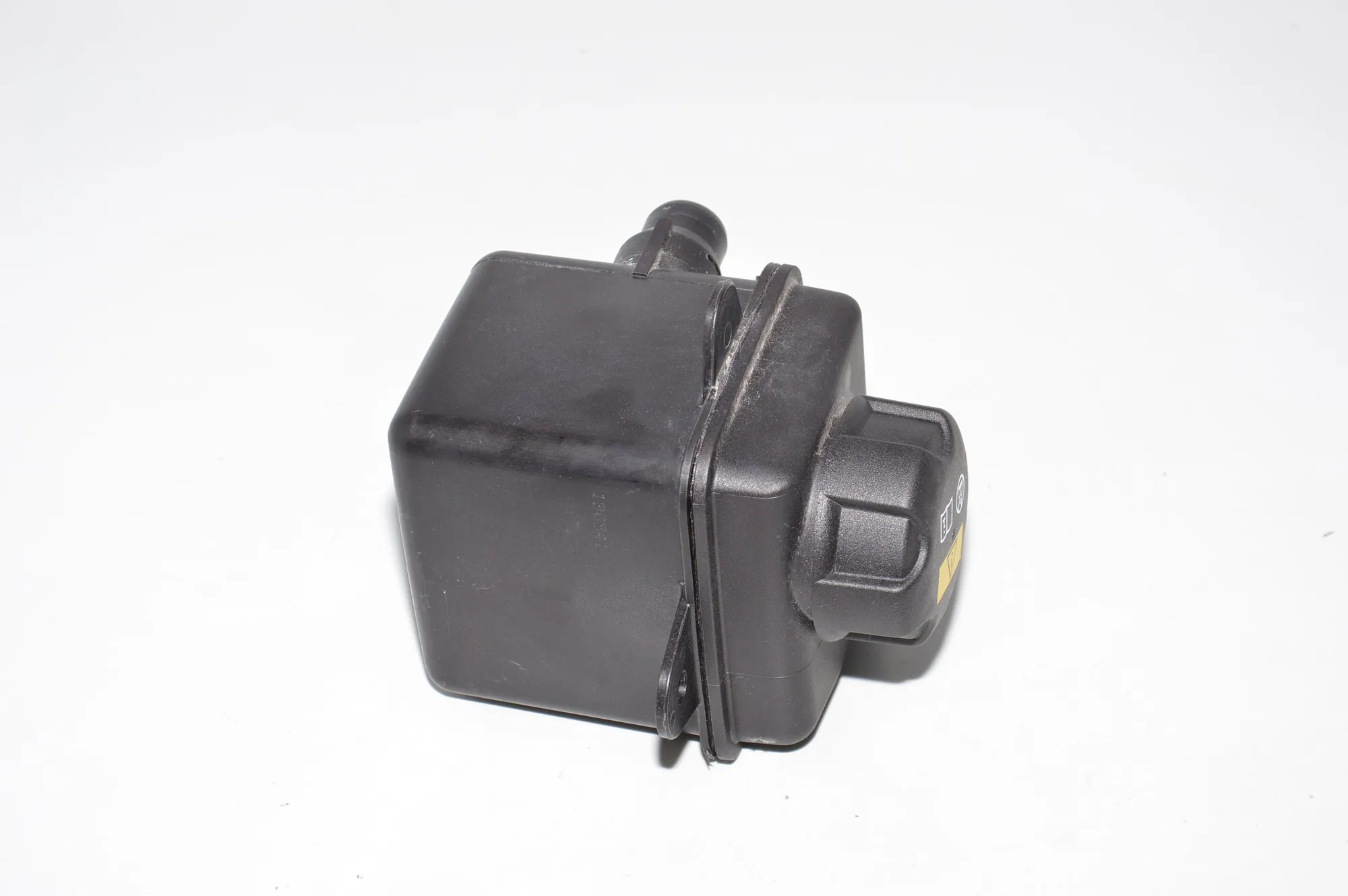 Expansion Tank – OEM 9327150 · BMW i3 (I01) Electric 2019 – 4