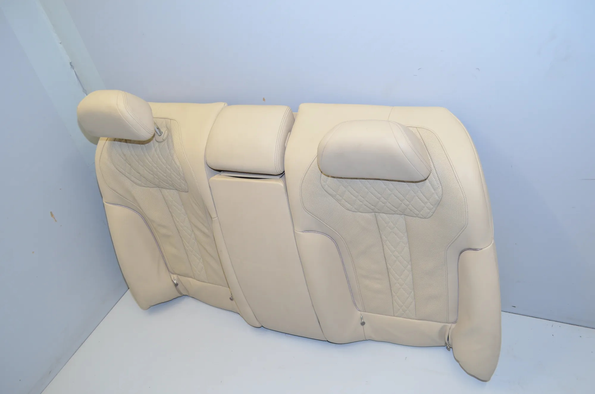 Rear Seat · BMW 7 (G11, G12) BMW 7 (G11, G12) 2015 – 3
