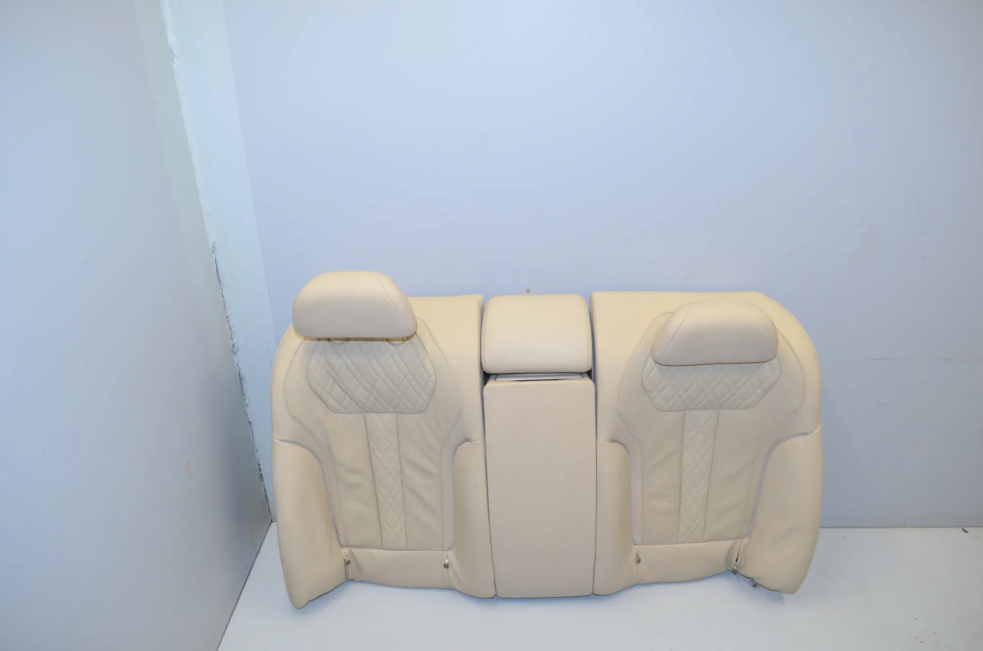Rear Seat · BMW 7 (G11, G12) BMW 7 (G11, G12) 2015 – 4