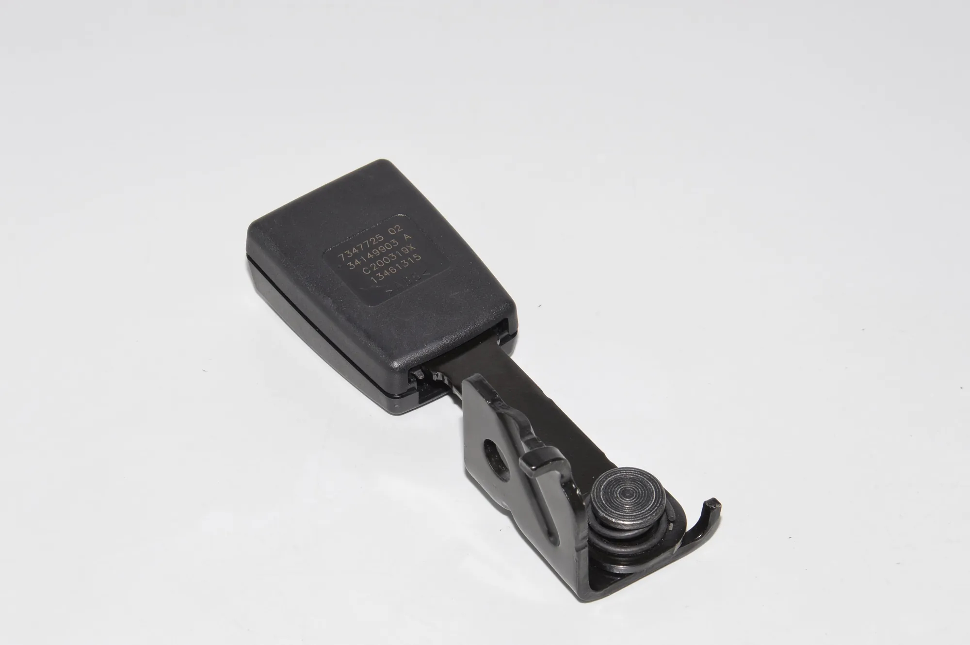 Rear Left Seat Buckle – OEM 7347725 · BMW i3 (I01) Electric 2019 – 5