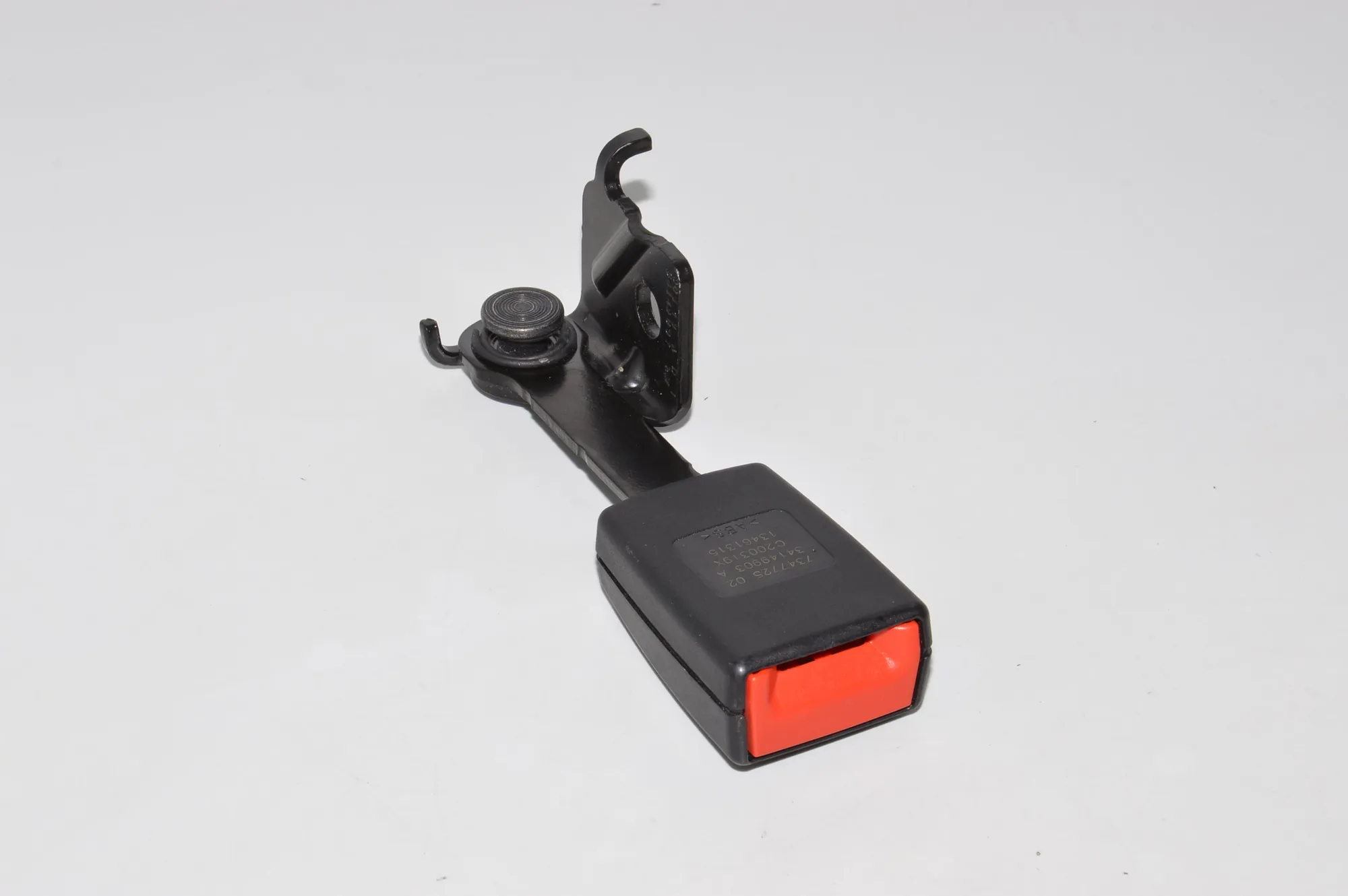 Rear Left Seat Buckle – OEM 7347725 · BMW i3 (I01) Electric 2019