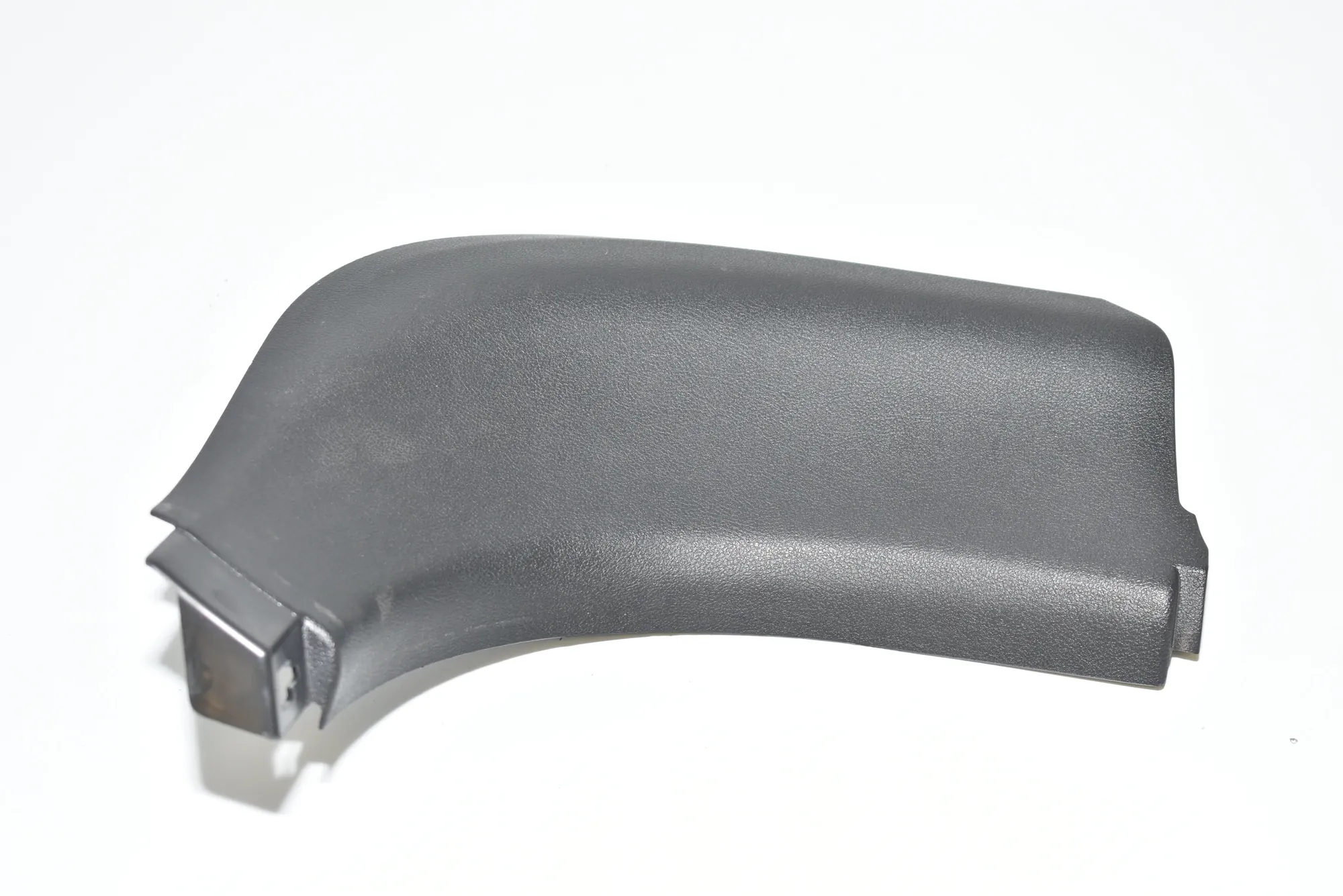 Front Right A Pillar Trim – OEM 7375732 · BMW 5 (G30) BMW 5 (G30) 530 i 2018 – 2