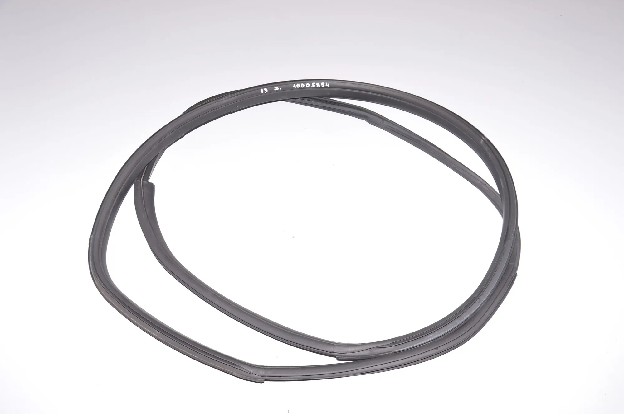 Front Right Door Seal Rubber – OEM 7301742 · BMW i3 (I01) Electric 2019 – 4