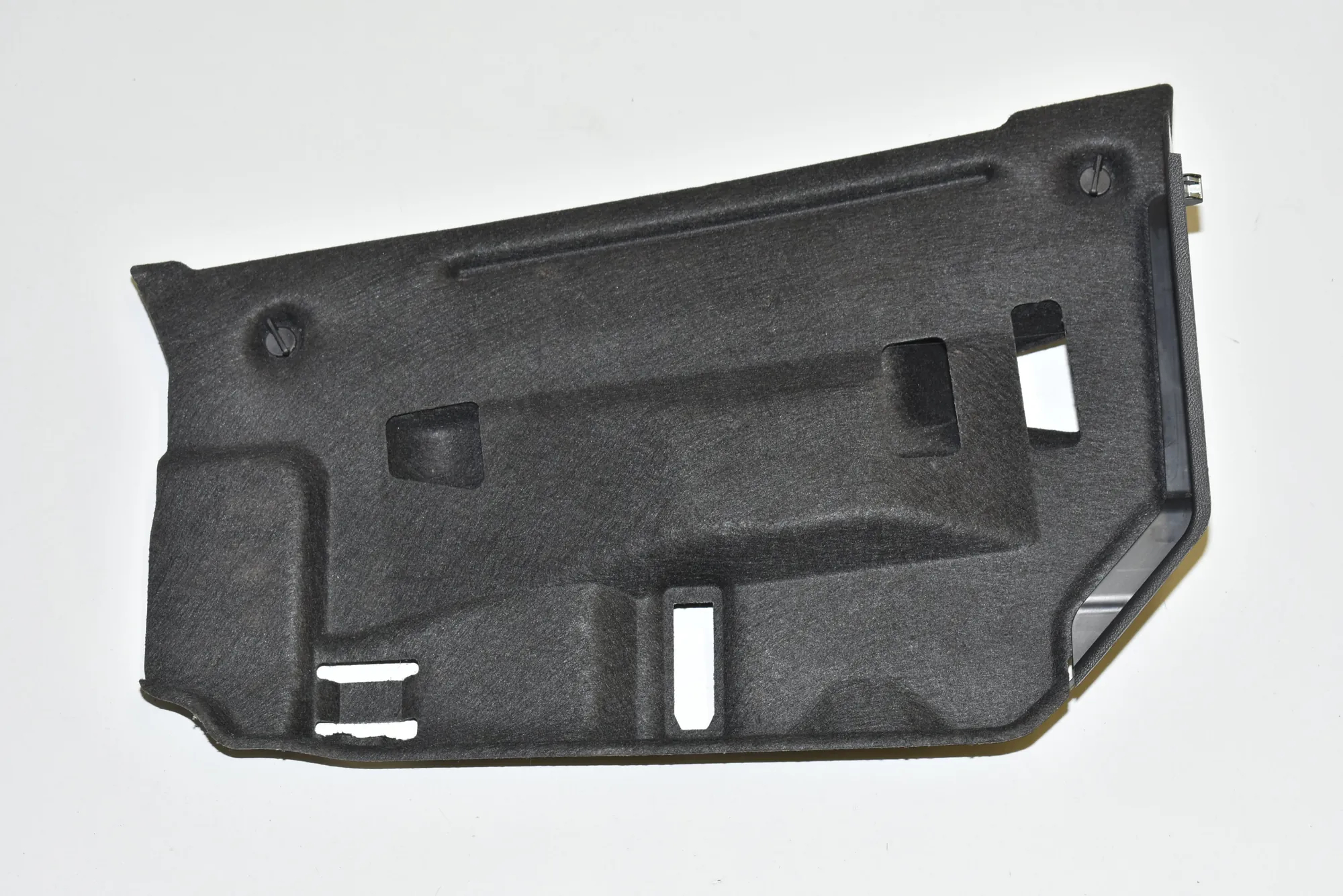 Dashboard Lower Trim – OEM 9362991 · BMW 5 (G30) BMW 5 (G30) 530 e iPerformance xDrive 2017