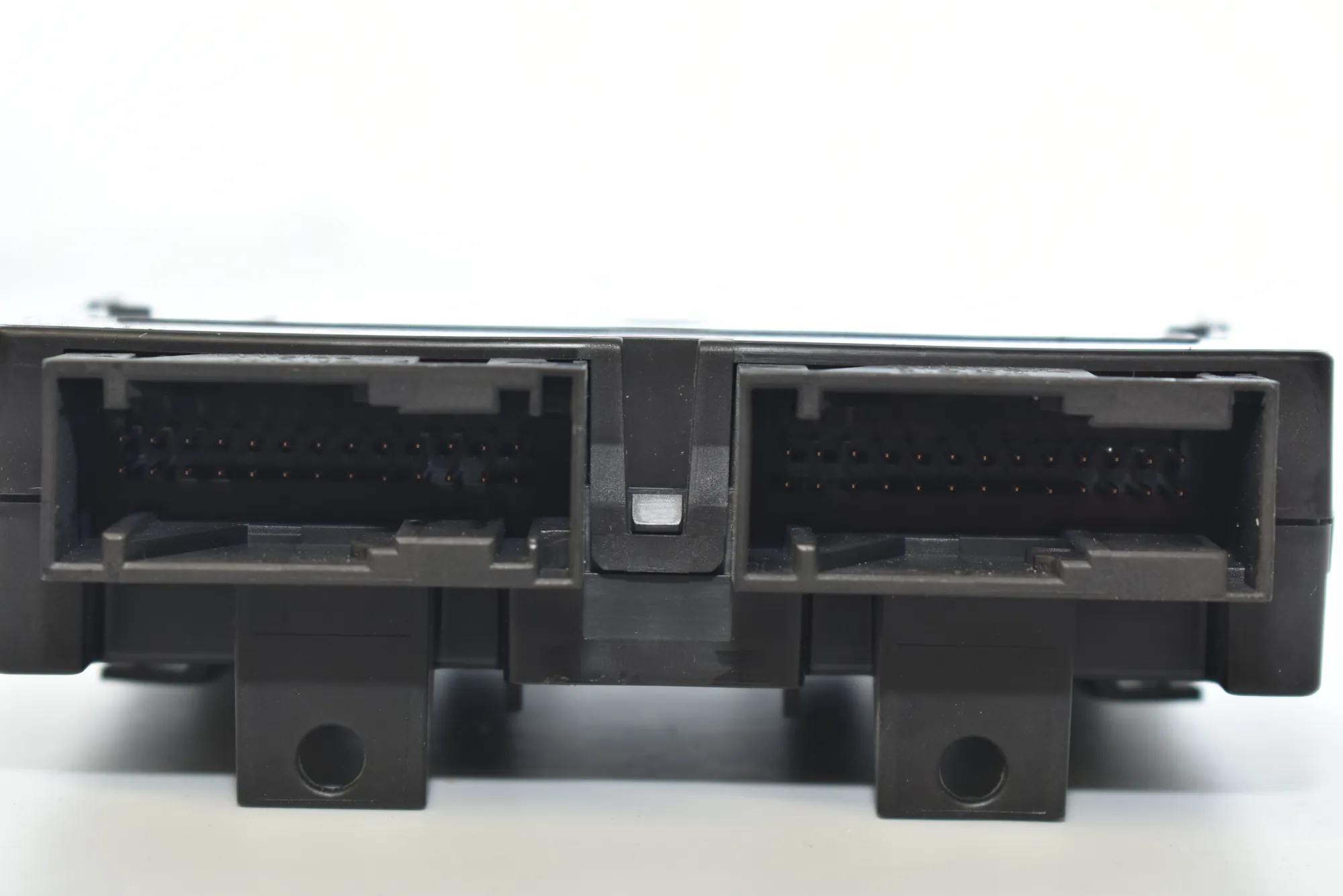 Comfort Control Unit – OEM 6991553 · BMW 5 (G30) BMW 5 (G30) 530 e iPerformance xDrive 2017 – 2